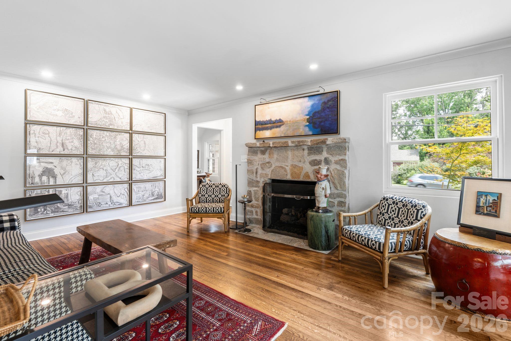664 Lakeshore Drive — Asheville