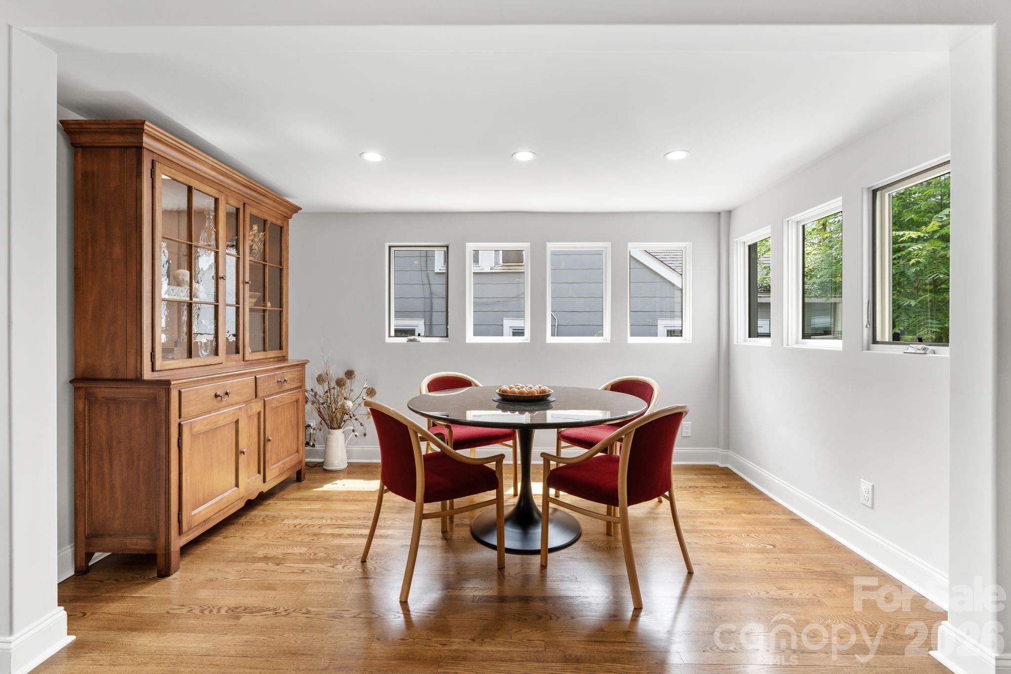 664 Lakeshore Drive — Asheville