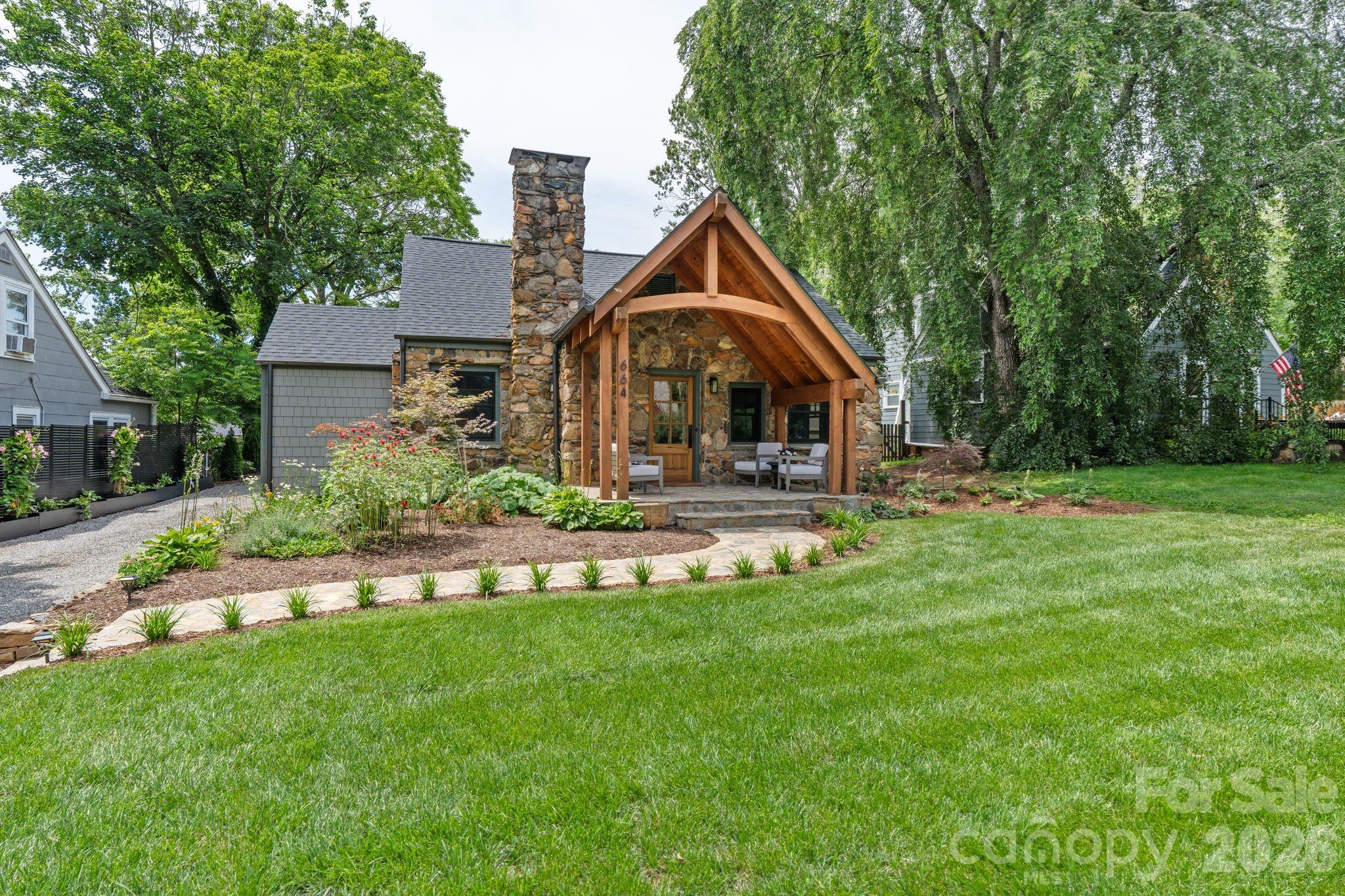 664 Lakeshore Drive — Asheville