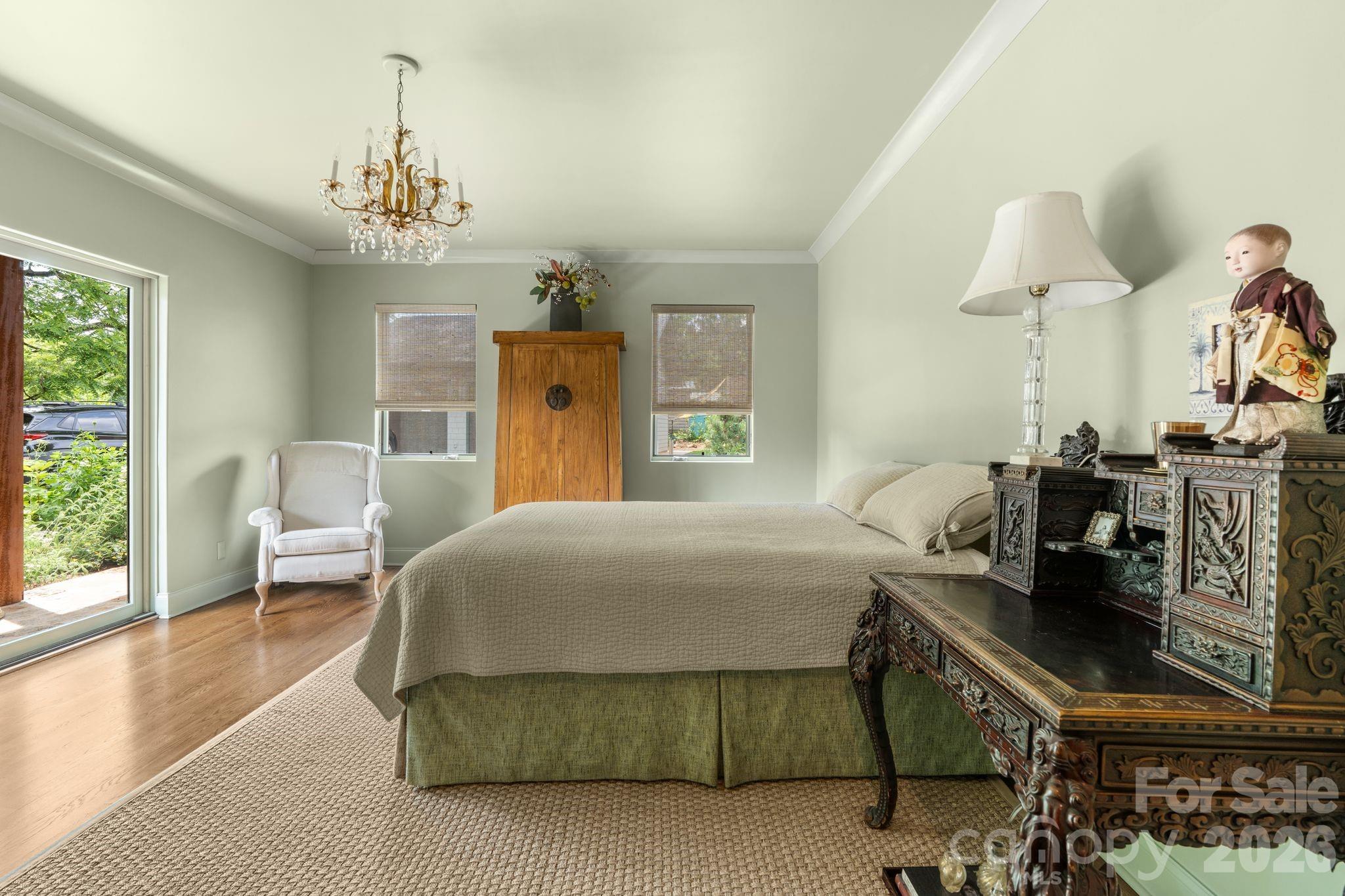 664 Lakeshore Drive — Asheville