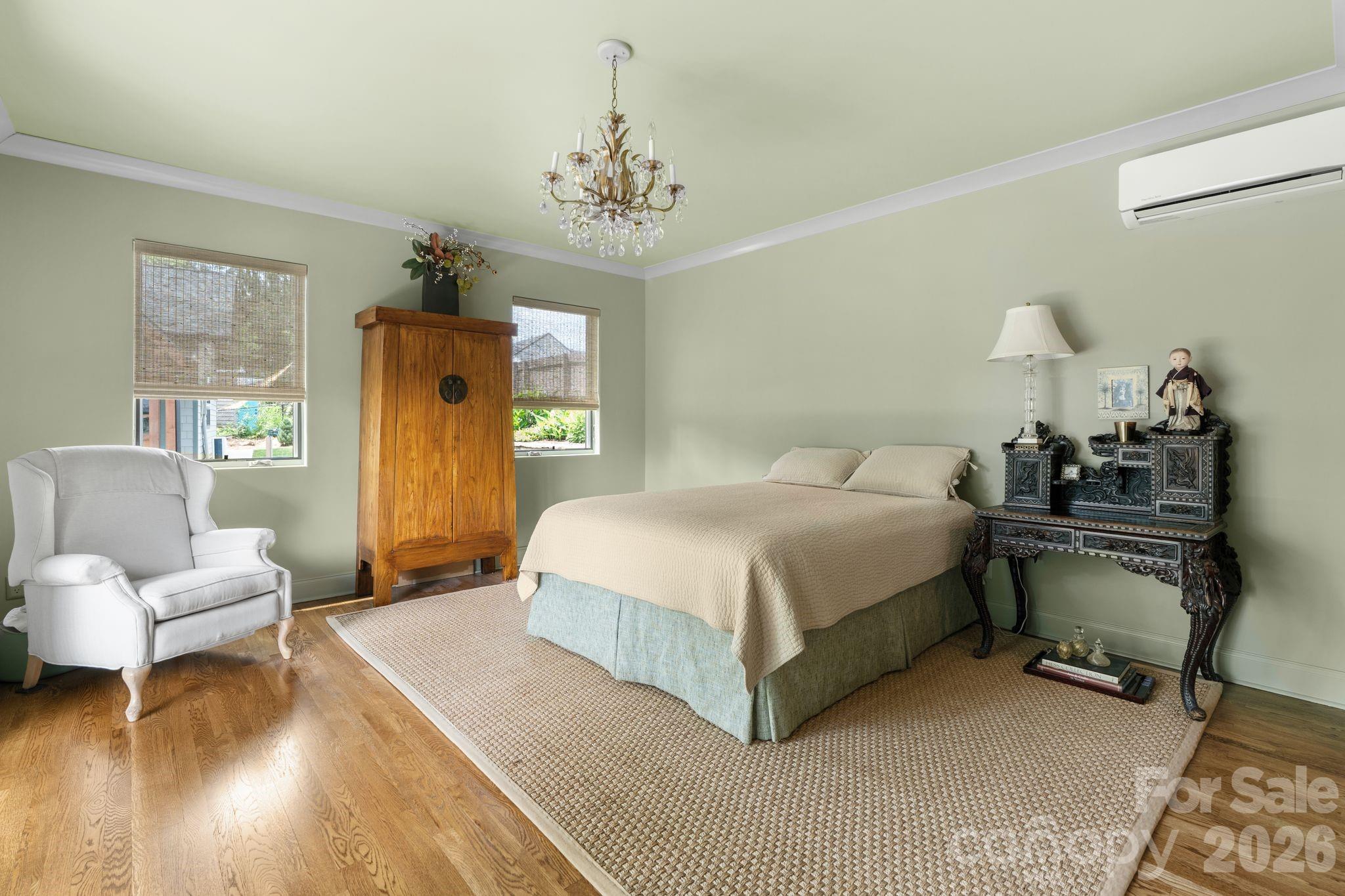 664 Lakeshore Drive — Asheville