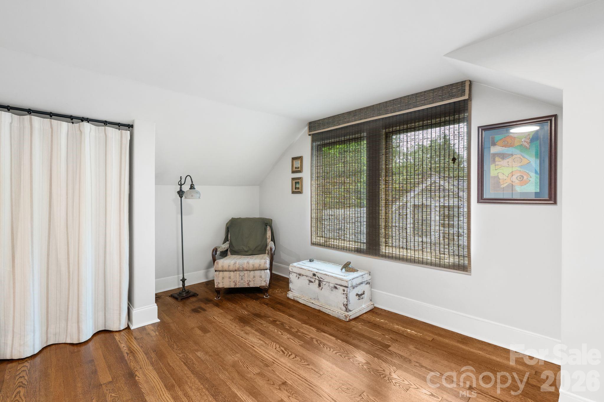 664 Lakeshore Drive — Asheville