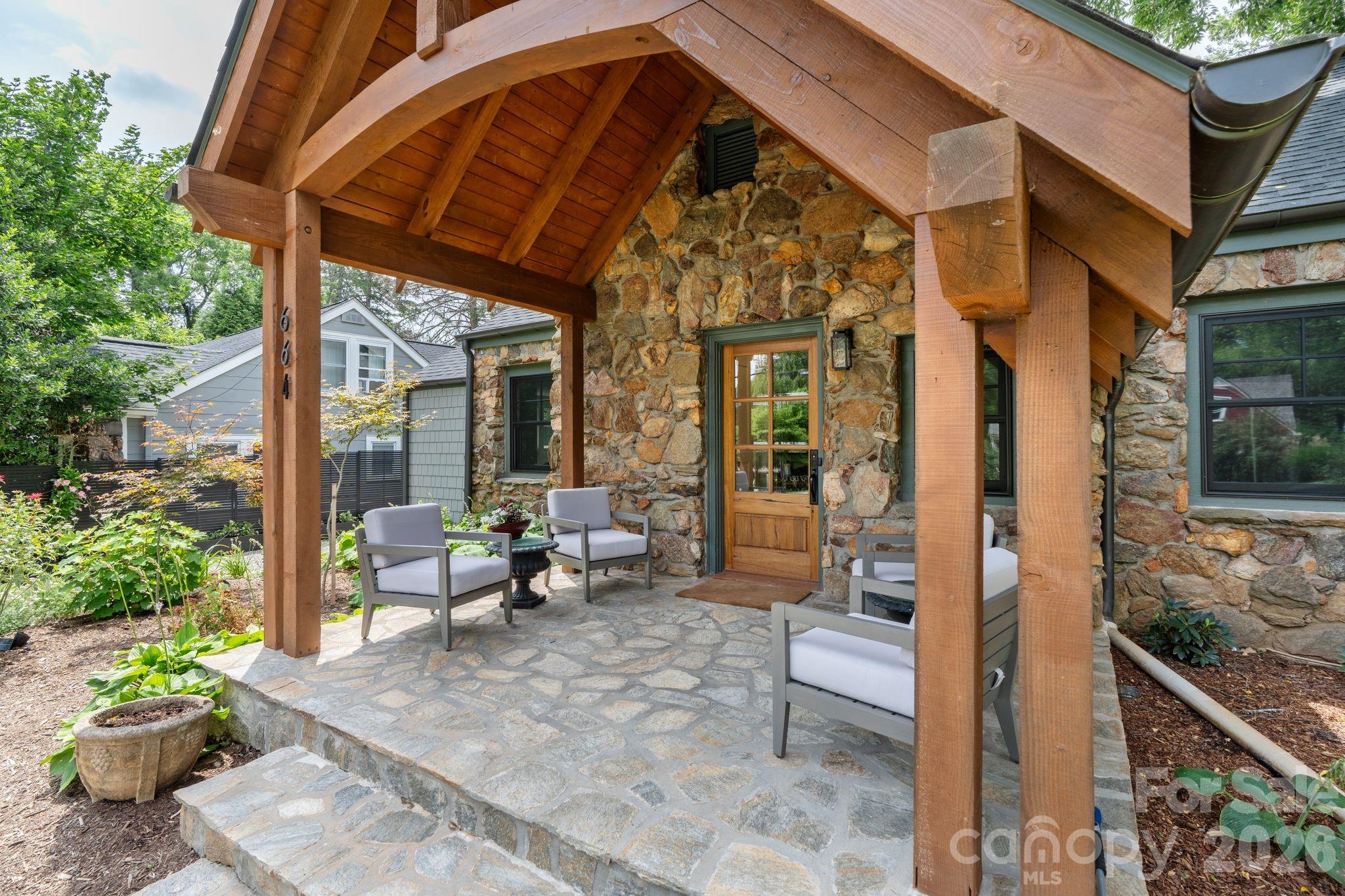 664 Lakeshore Drive — Asheville