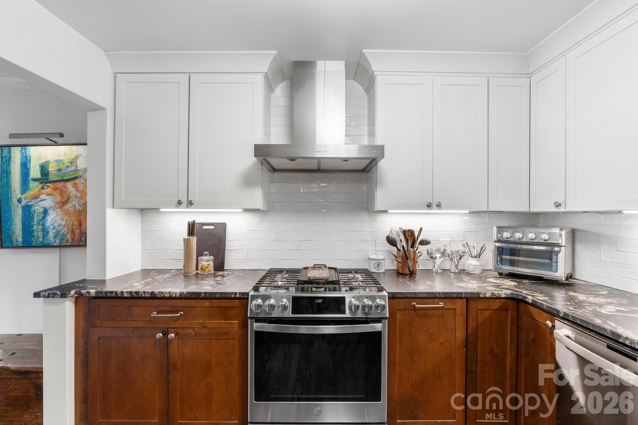 664 Lakeshore Drive — Asheville