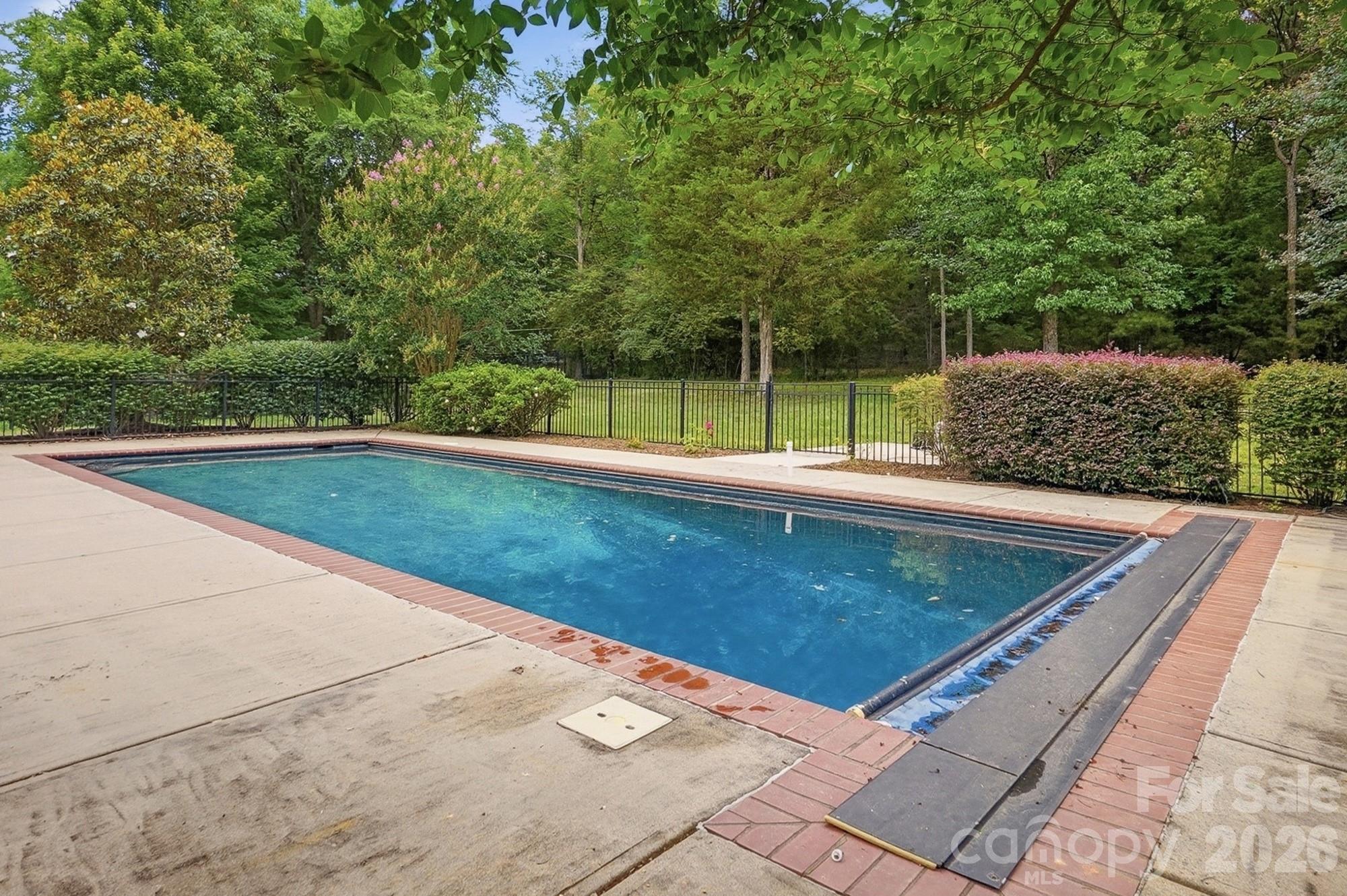 507 Five Leaf Lane — Waxhaw