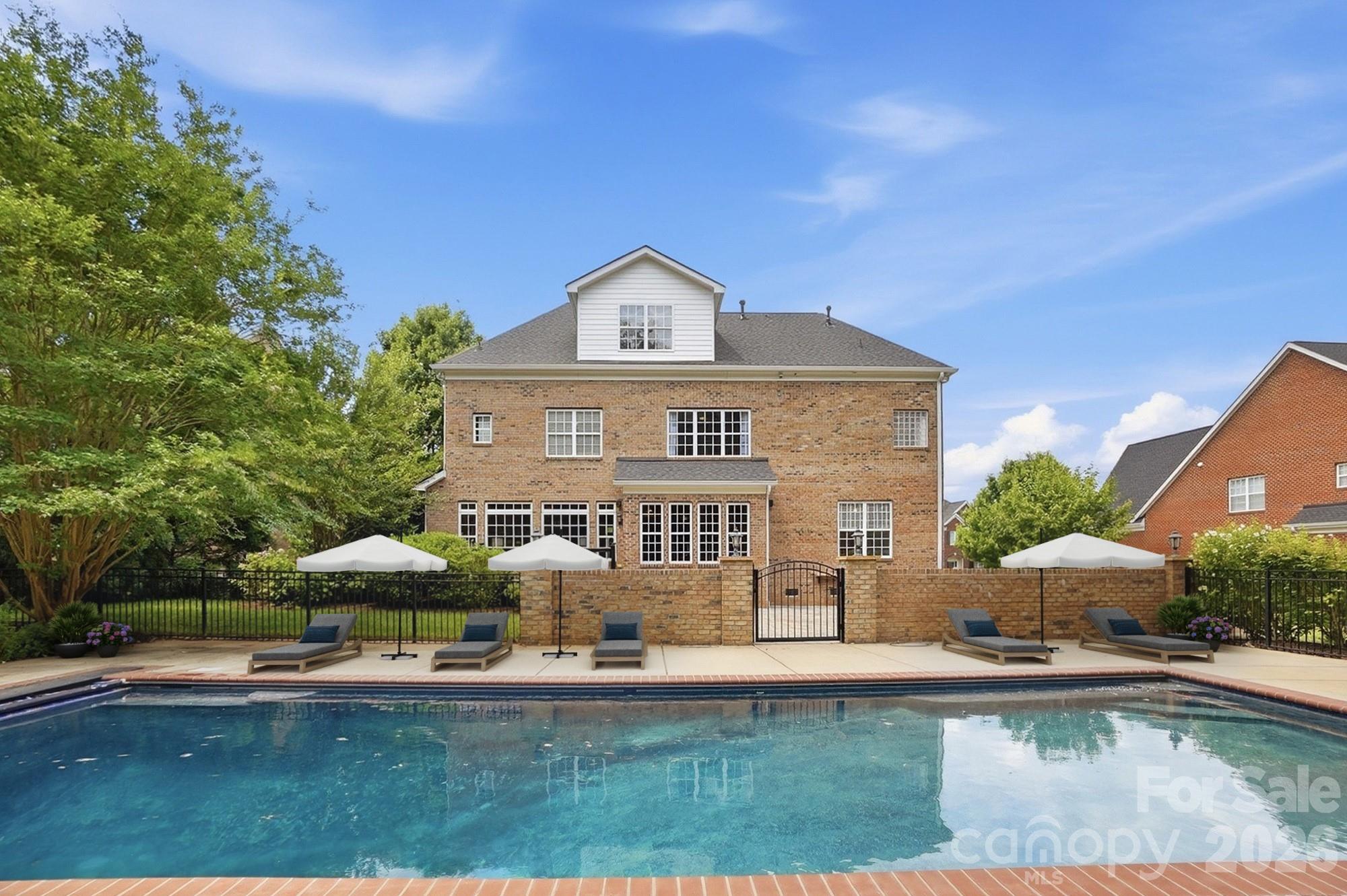 507 Five Leaf Lane — Waxhaw