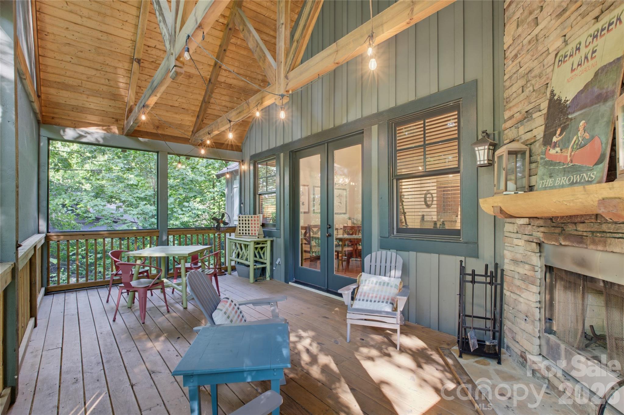 298 Hedgewood Drive — Tuckasegee