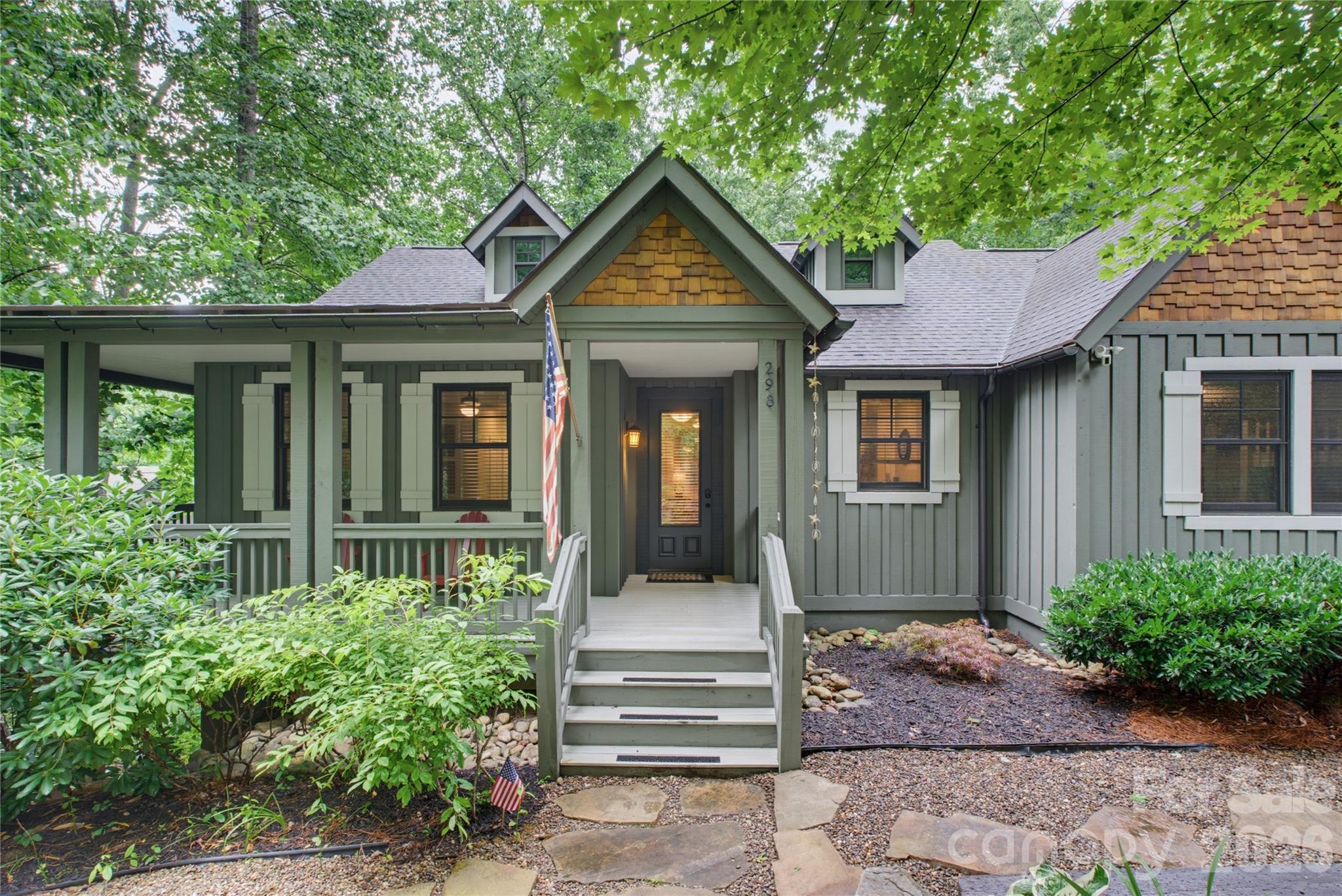 298 Hedgewood Drive — Tuckasegee