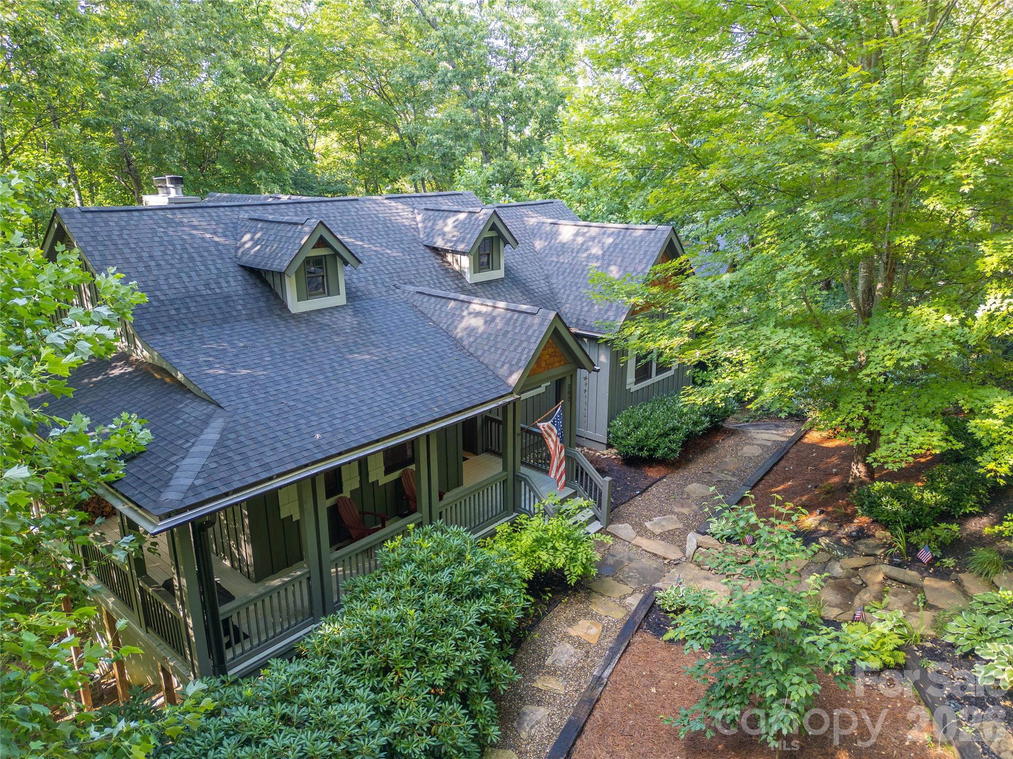 298 Hedgewood Drive — Tuckasegee