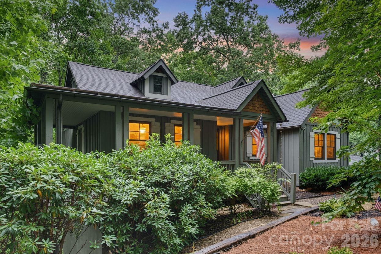 298 Hedgewood Drive — Tuckasegee