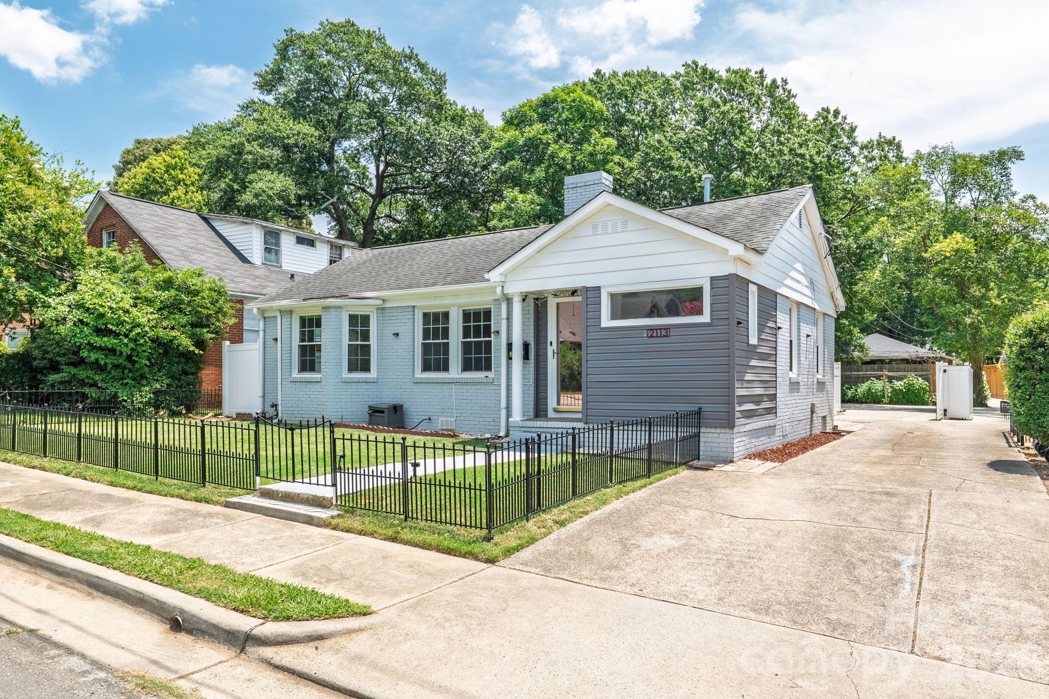 2113 Scott Avenue — Charlotte