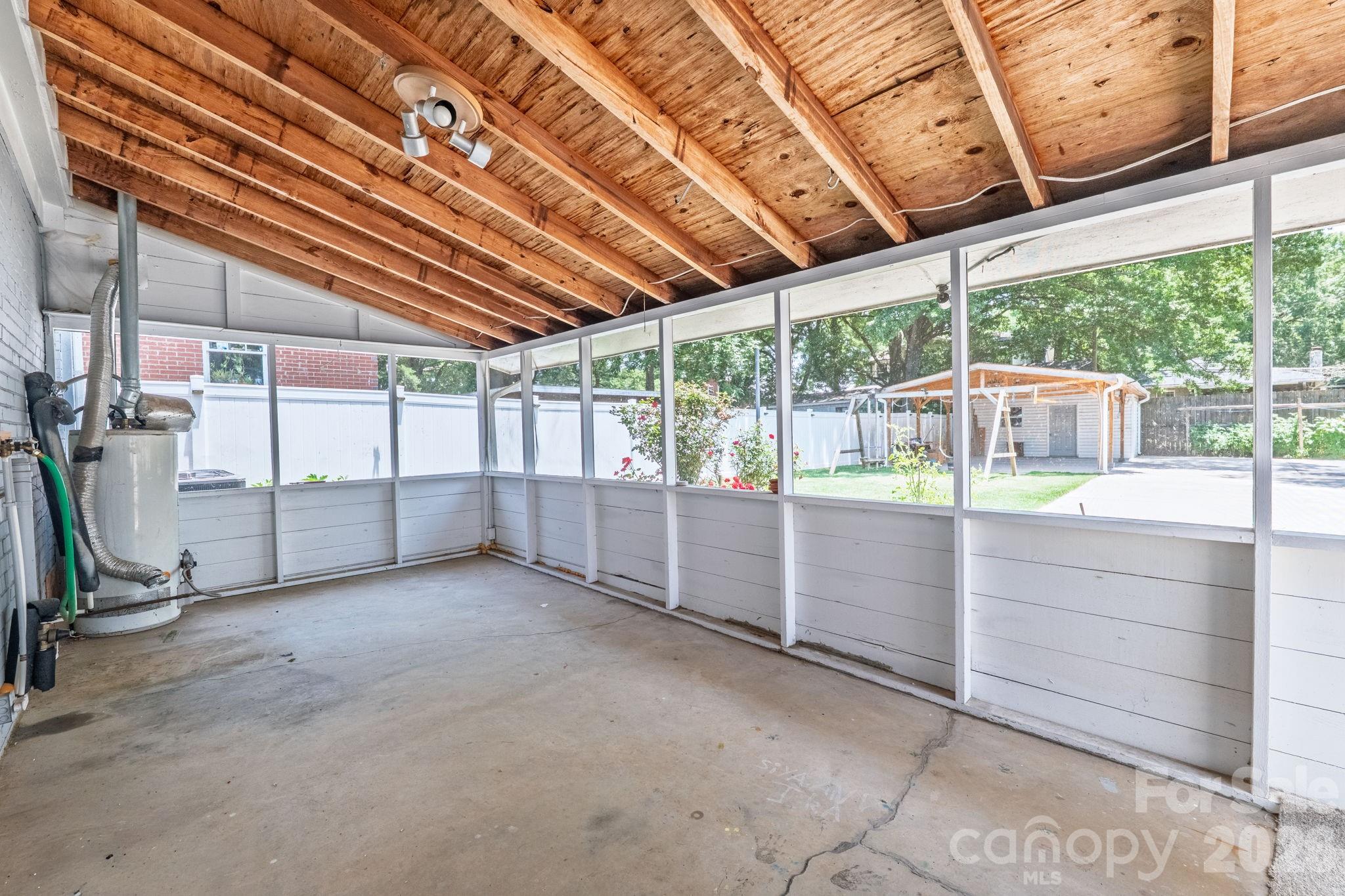2113 Scott Avenue — Charlotte
