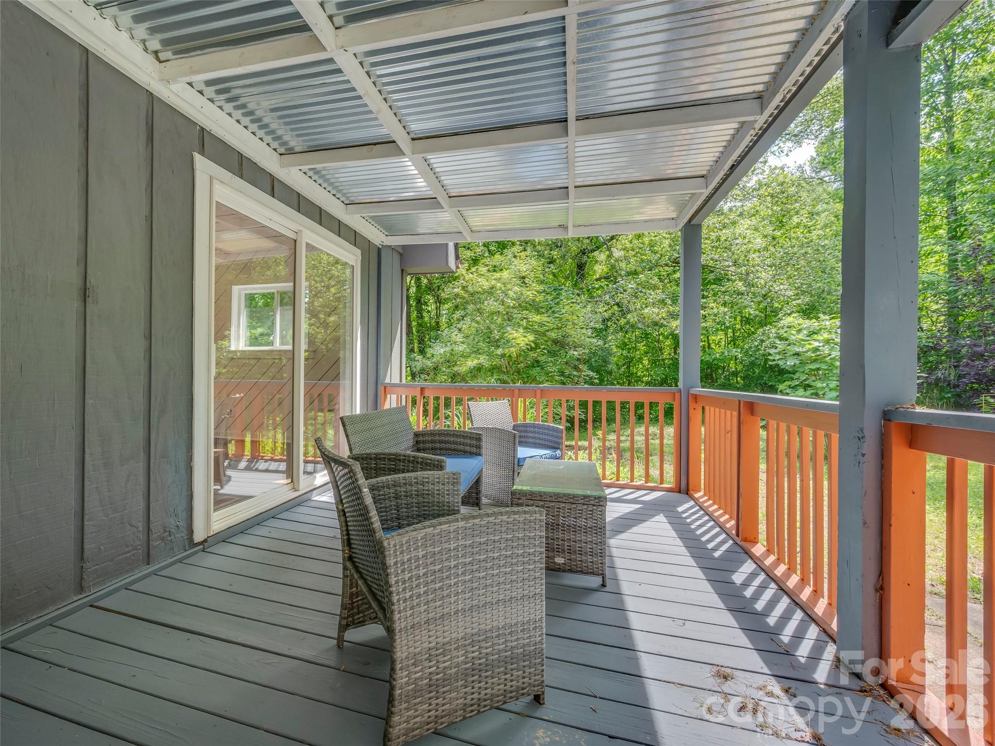3276 Howard Gap Road — Hendersonville