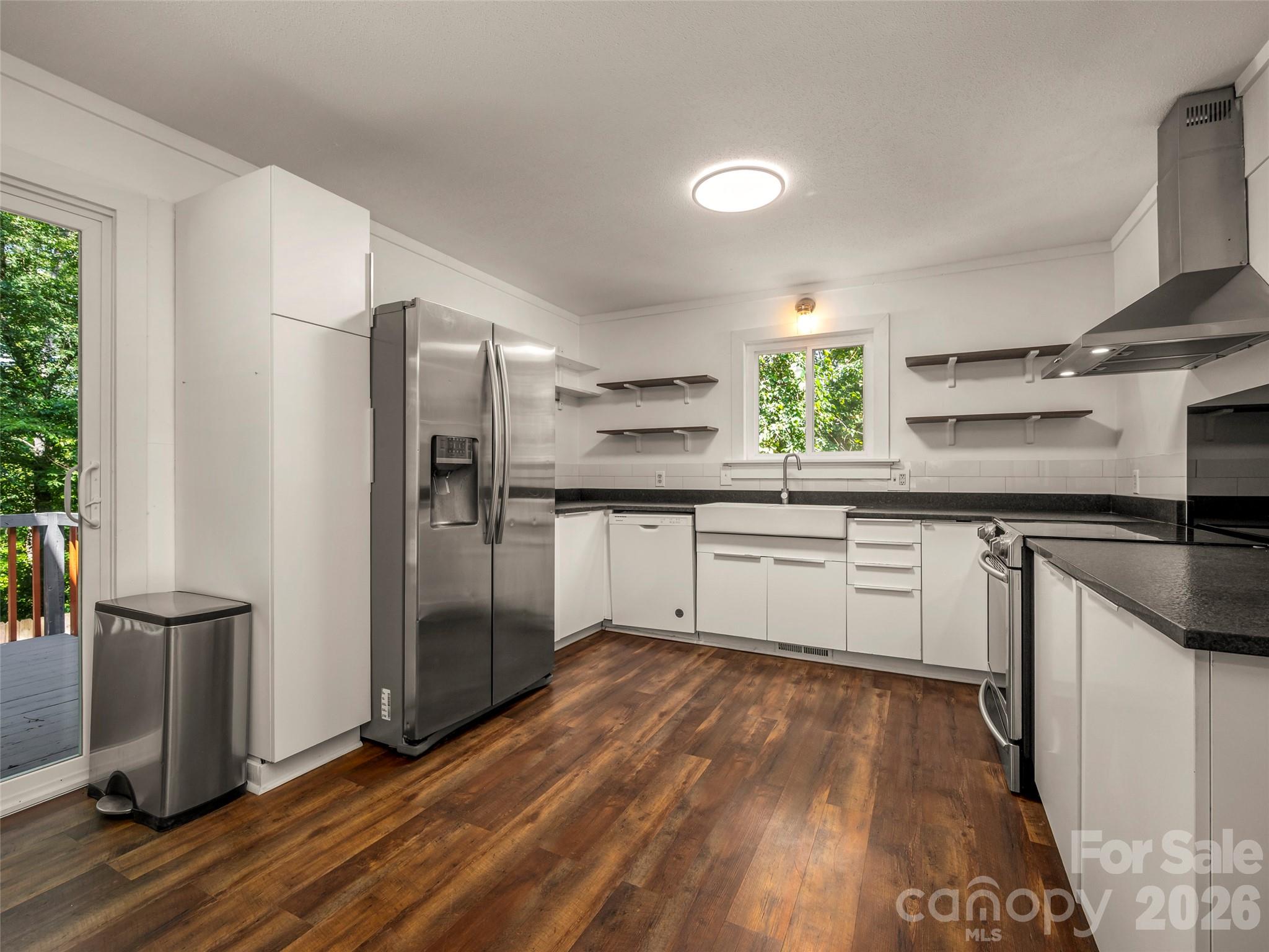 3276 Howard Gap Road — Hendersonville
