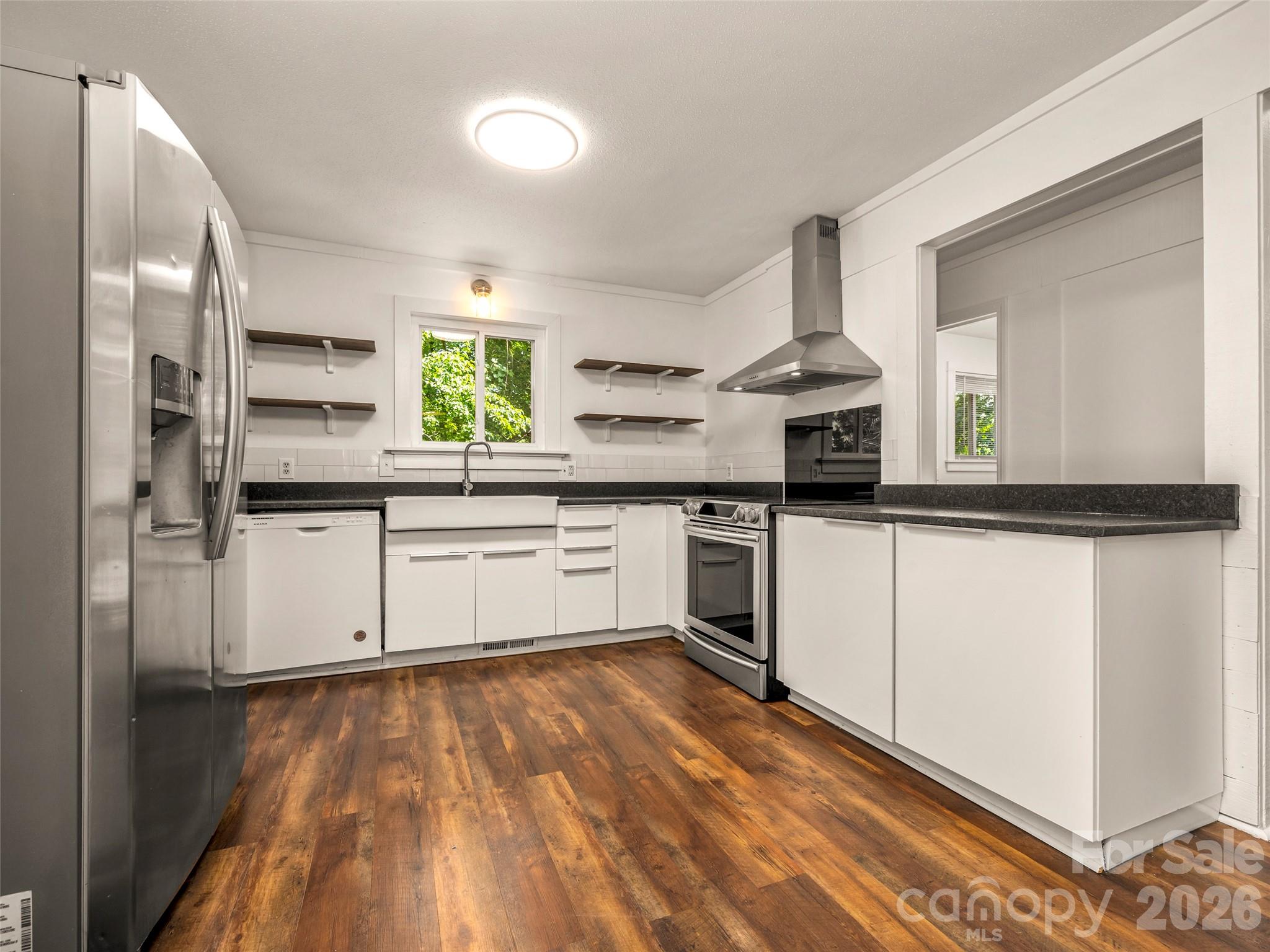 3276 Howard Gap Road — Hendersonville