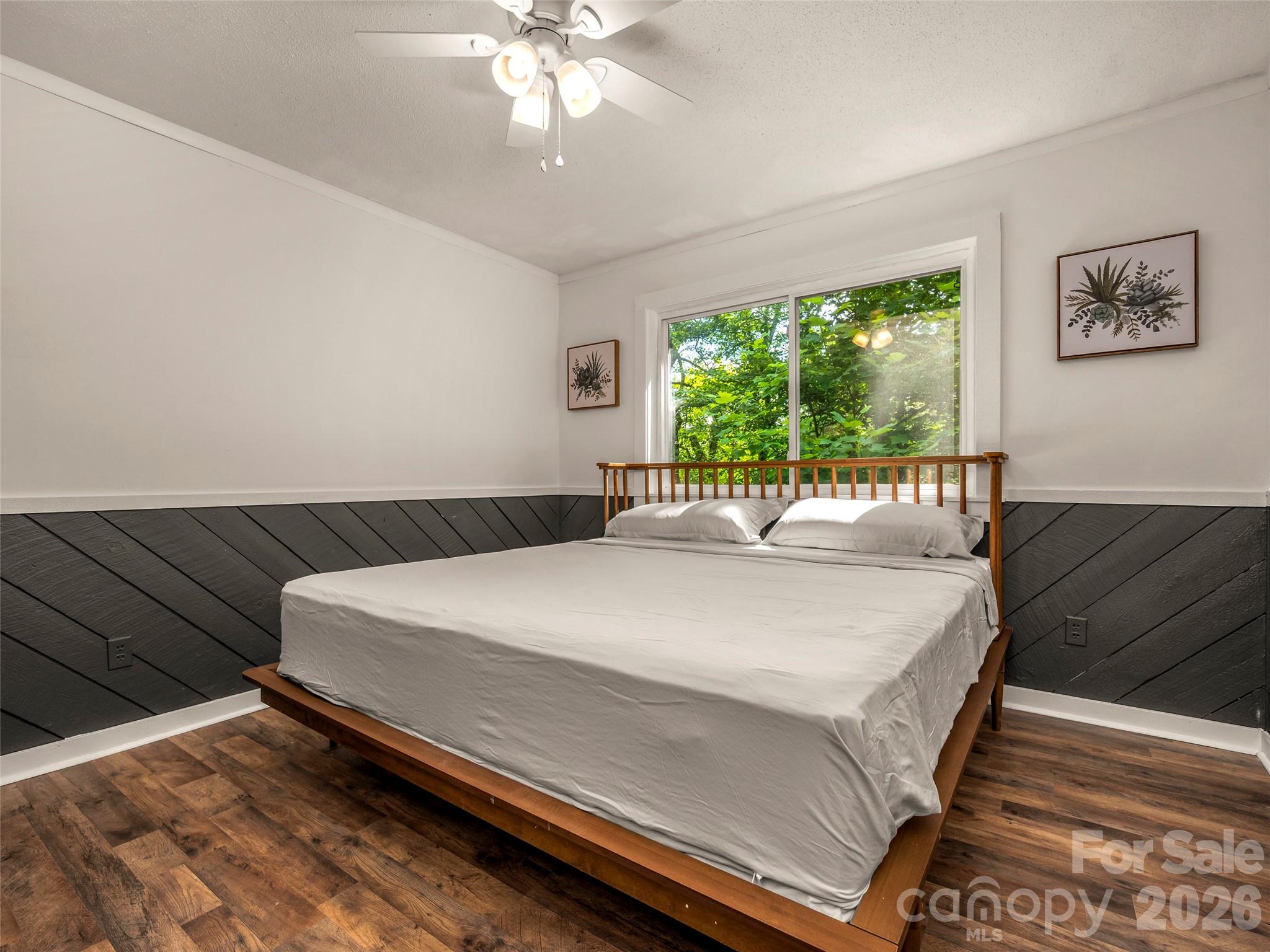 3276 Howard Gap Road — Hendersonville