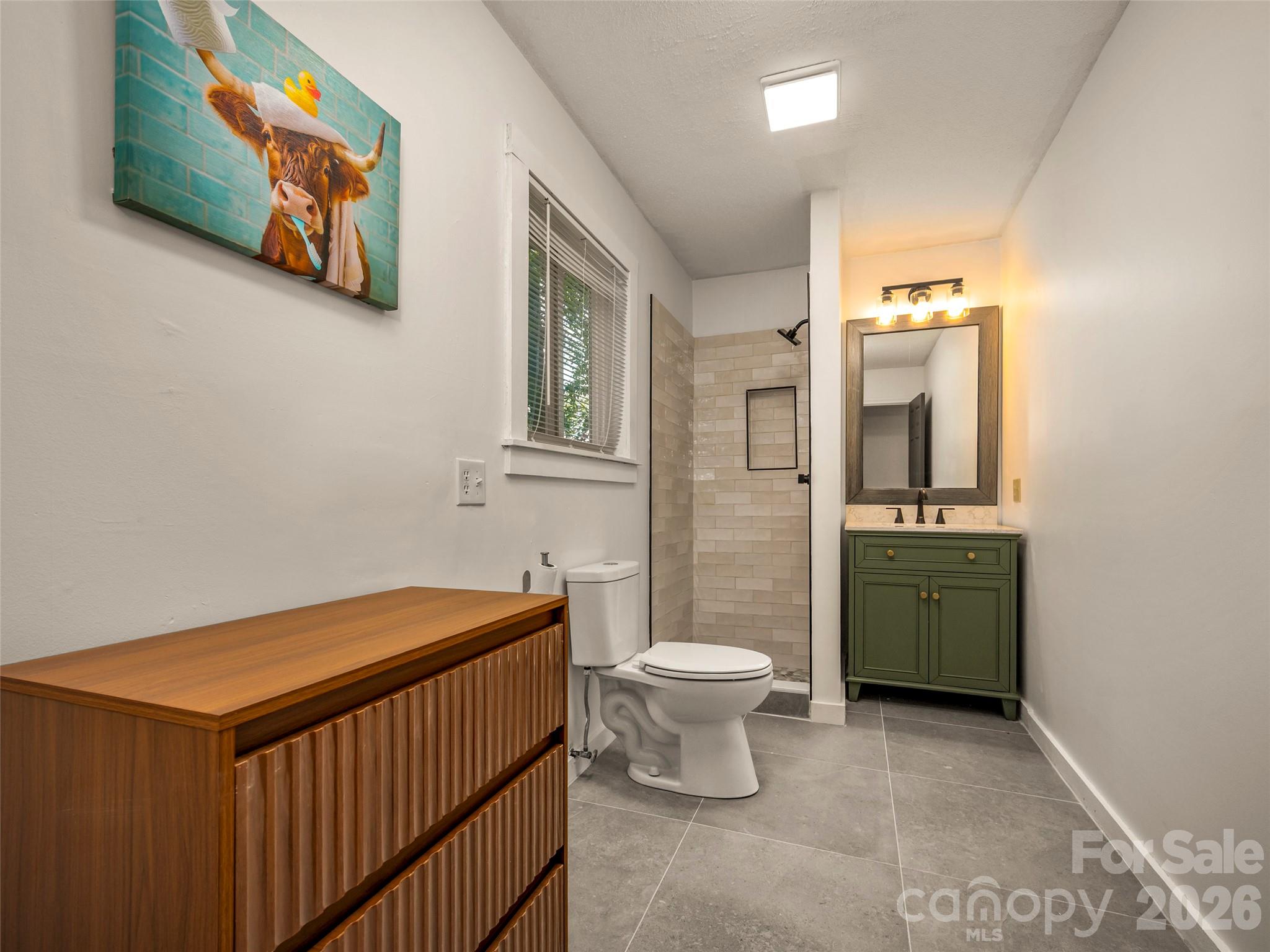 3276 Howard Gap Road — Hendersonville
