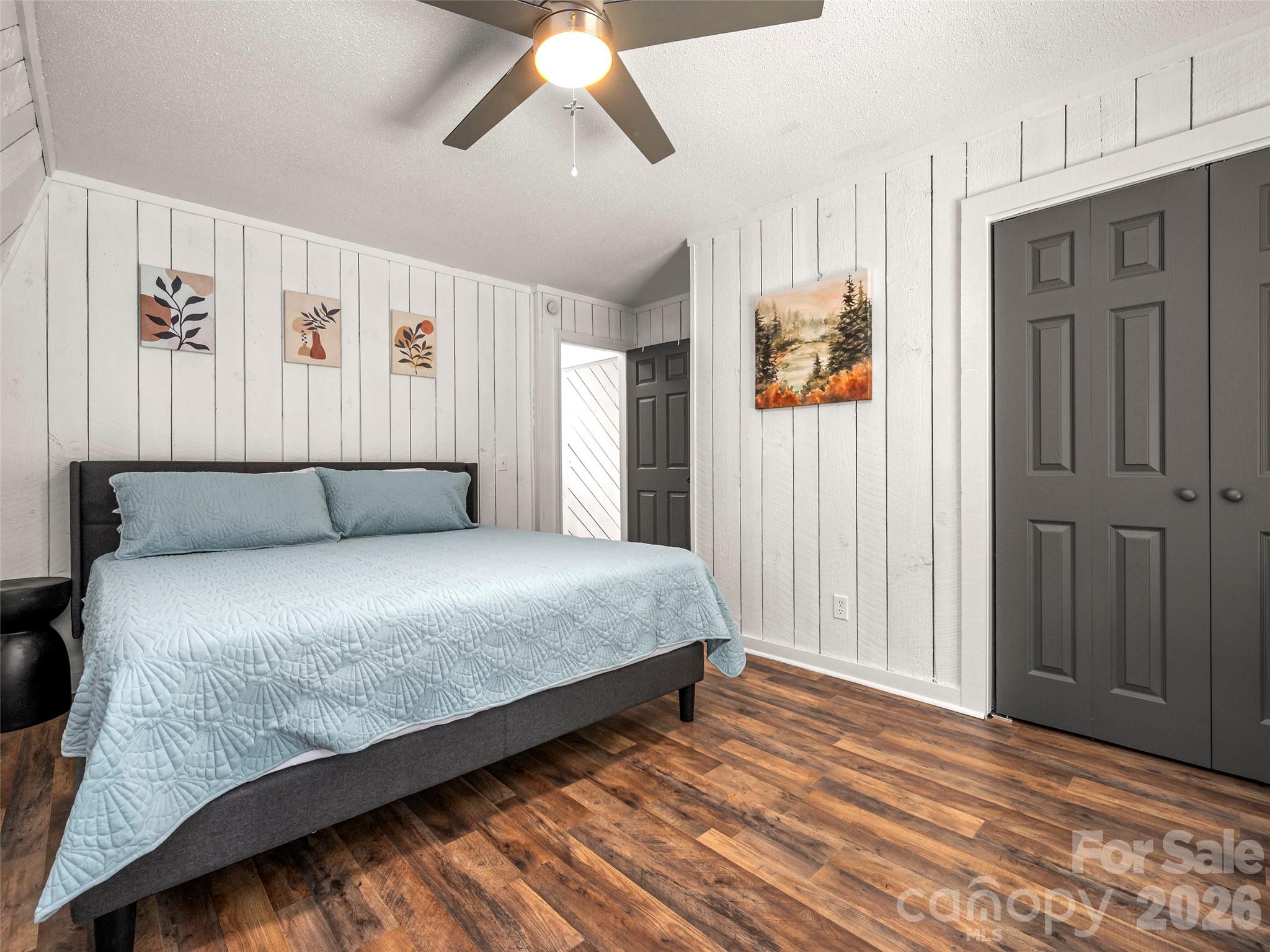 3276 Howard Gap Road — Hendersonville