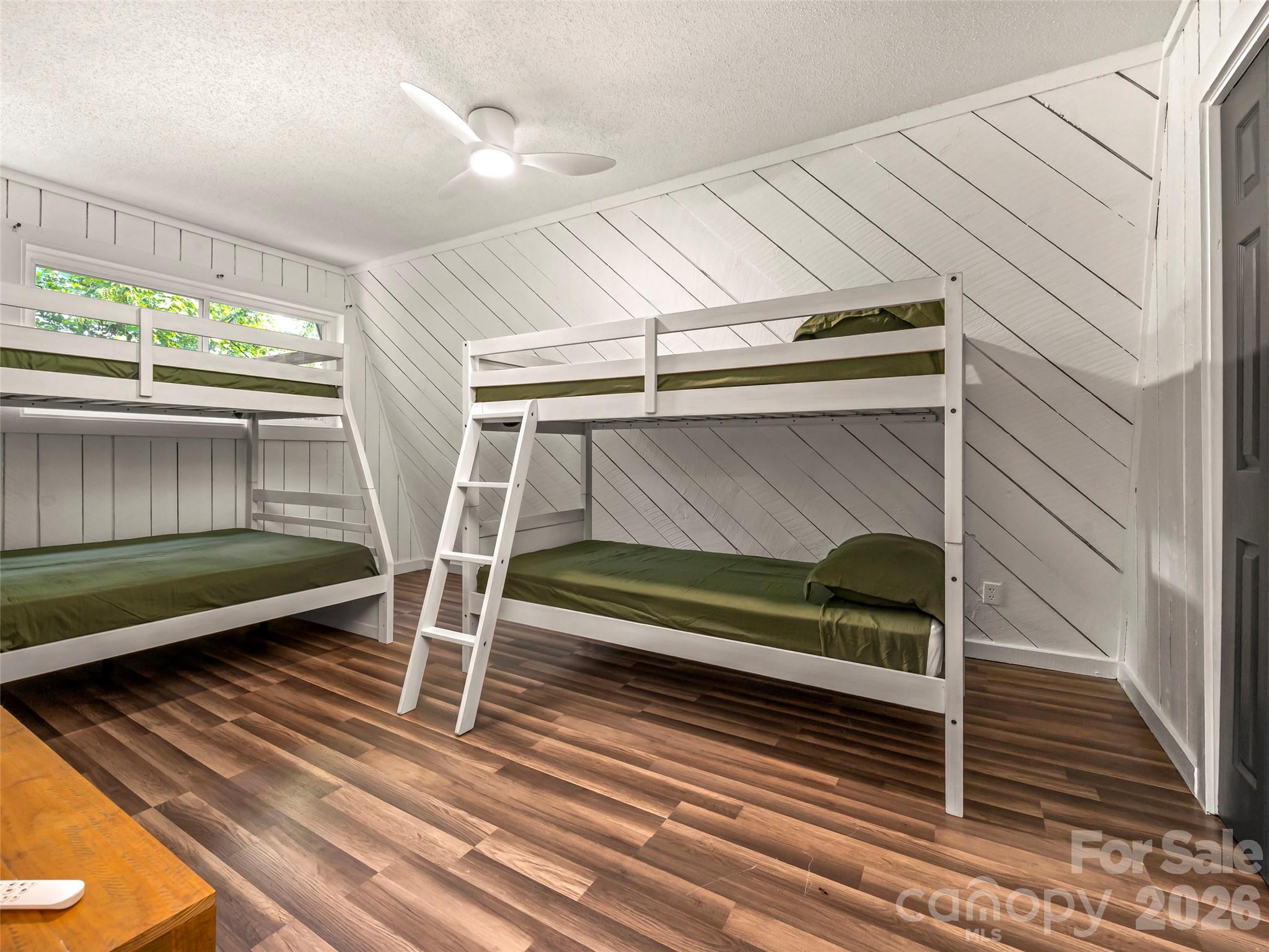 3276 Howard Gap Road — Hendersonville