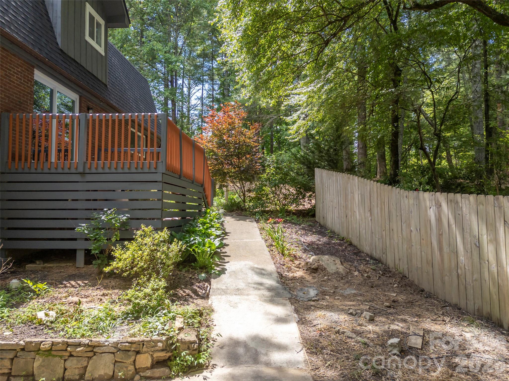 3276 Howard Gap Road — Hendersonville