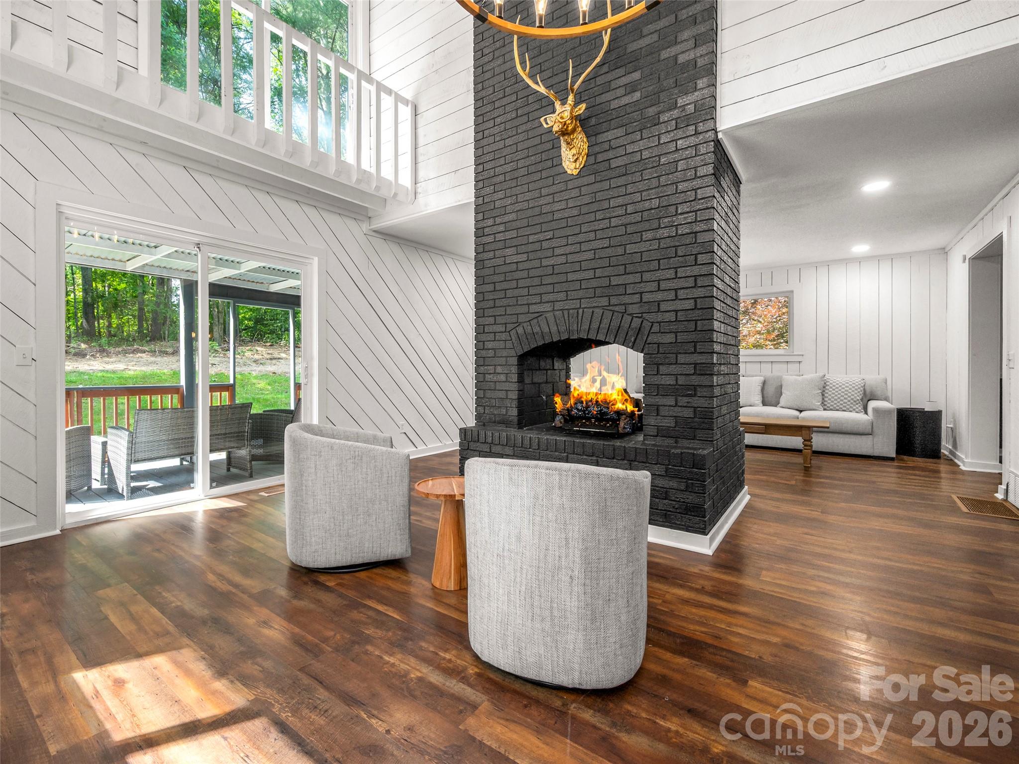 3276 Howard Gap Road — Hendersonville
