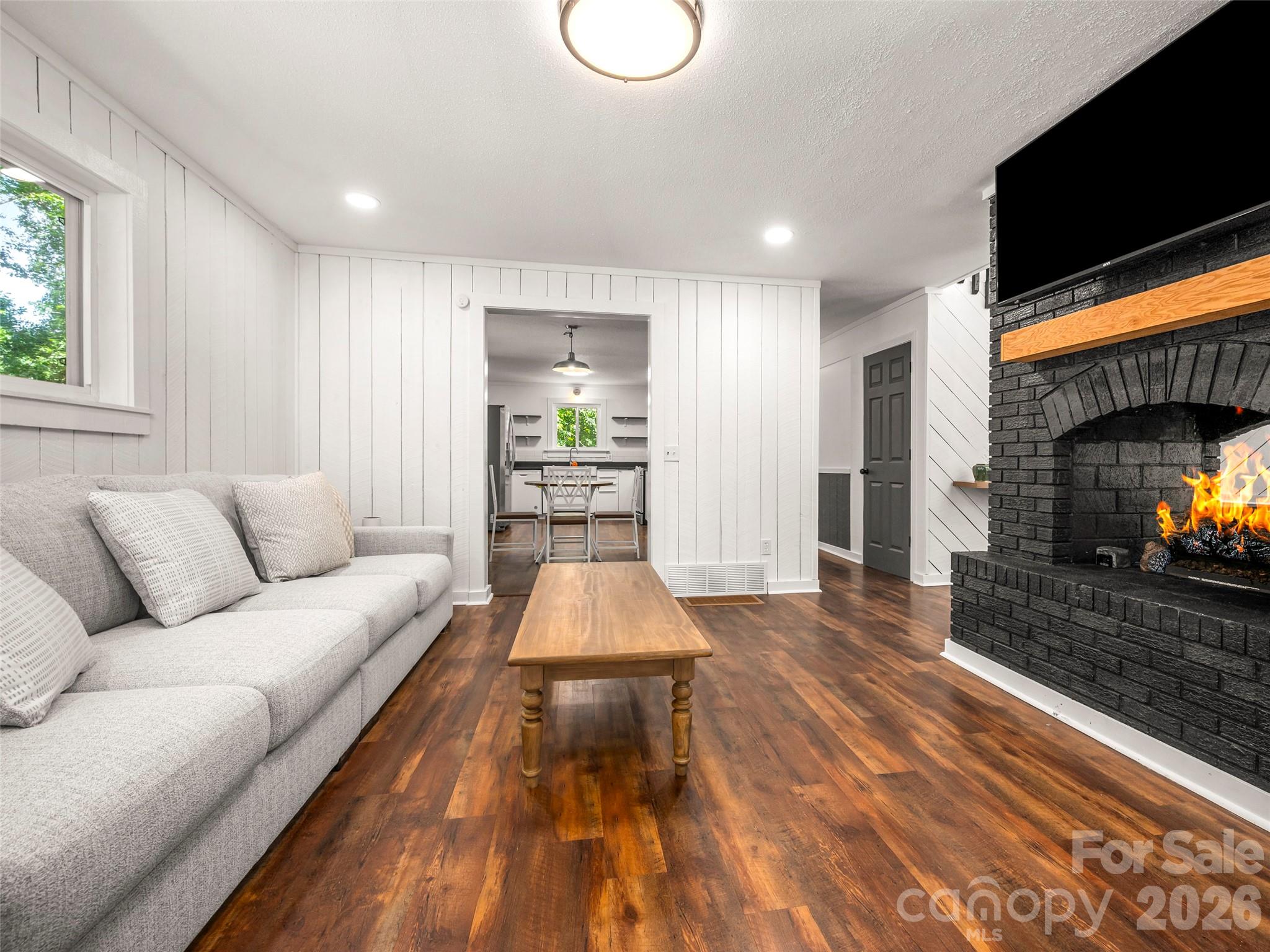 3276 Howard Gap Road — Hendersonville