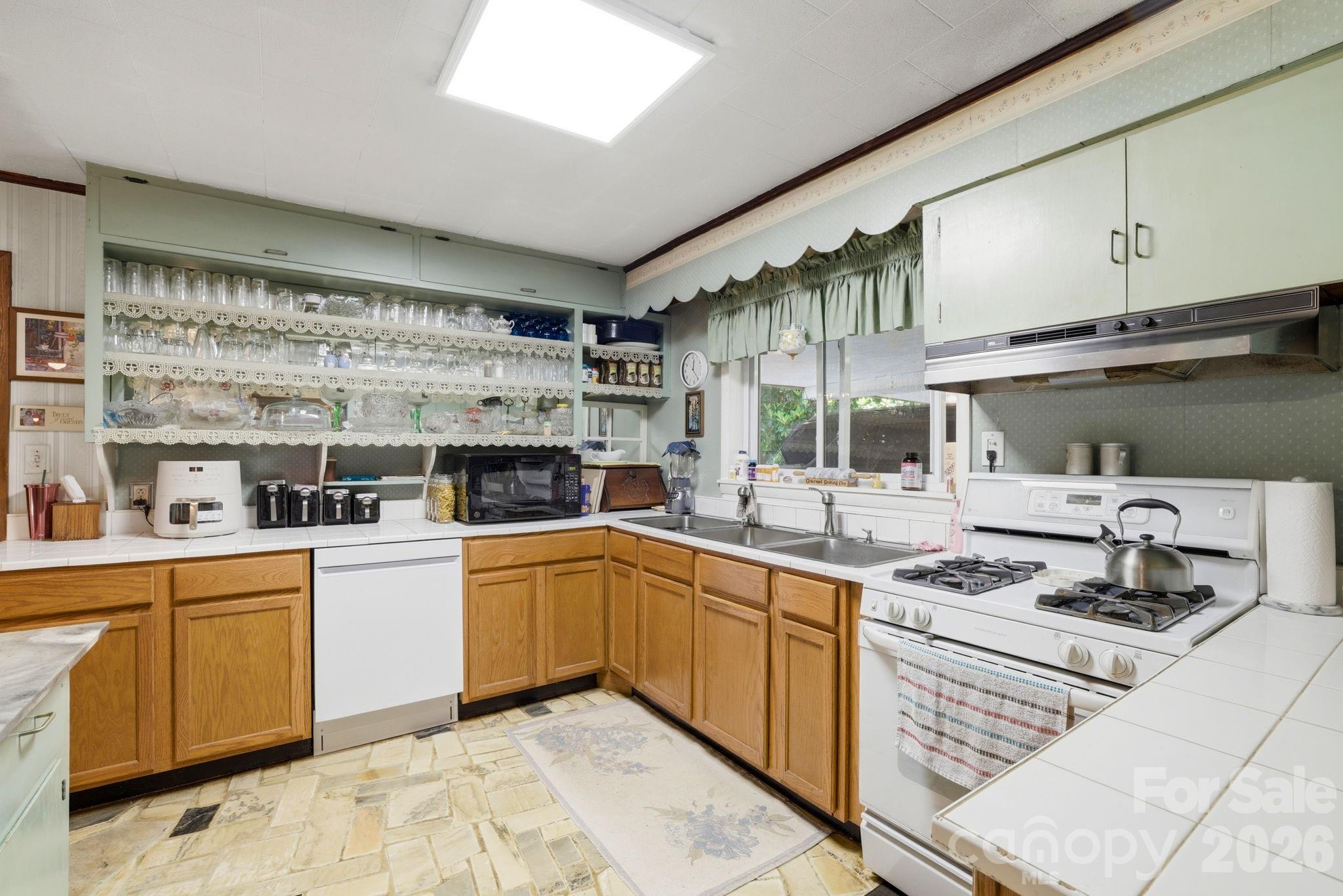3324 Hwy 28 Road S — Bryson City