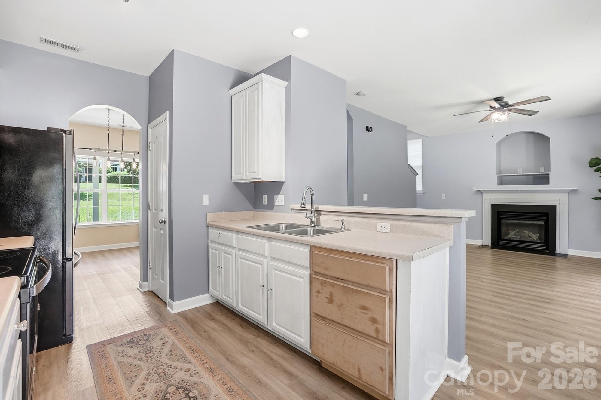 1520 Magnolia Drive — Lancaster