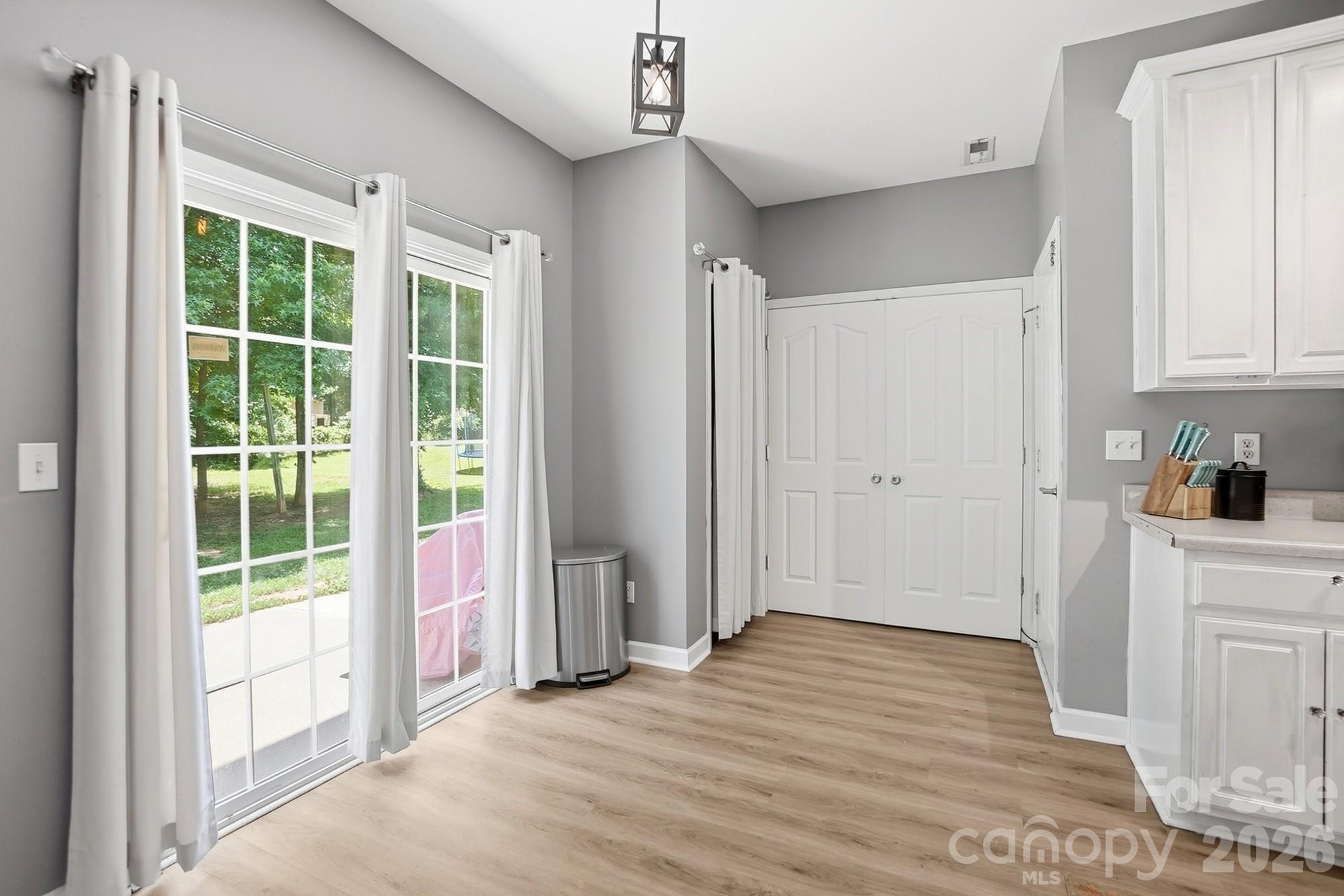 1520 Magnolia Drive — Lancaster