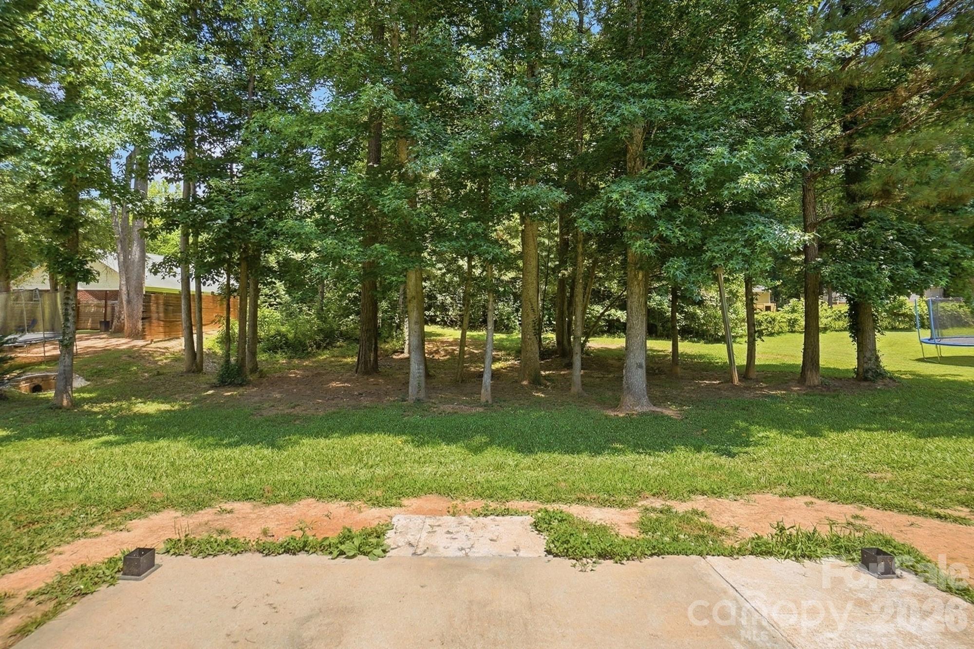 1520 Magnolia Drive — Lancaster