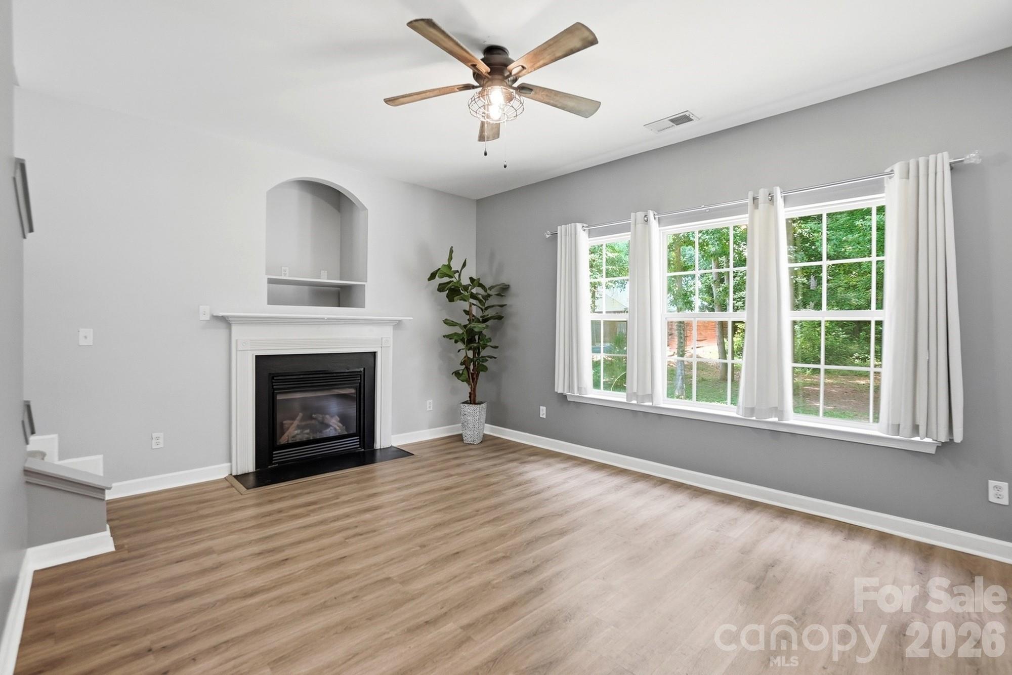 1520 Magnolia Drive — Lancaster