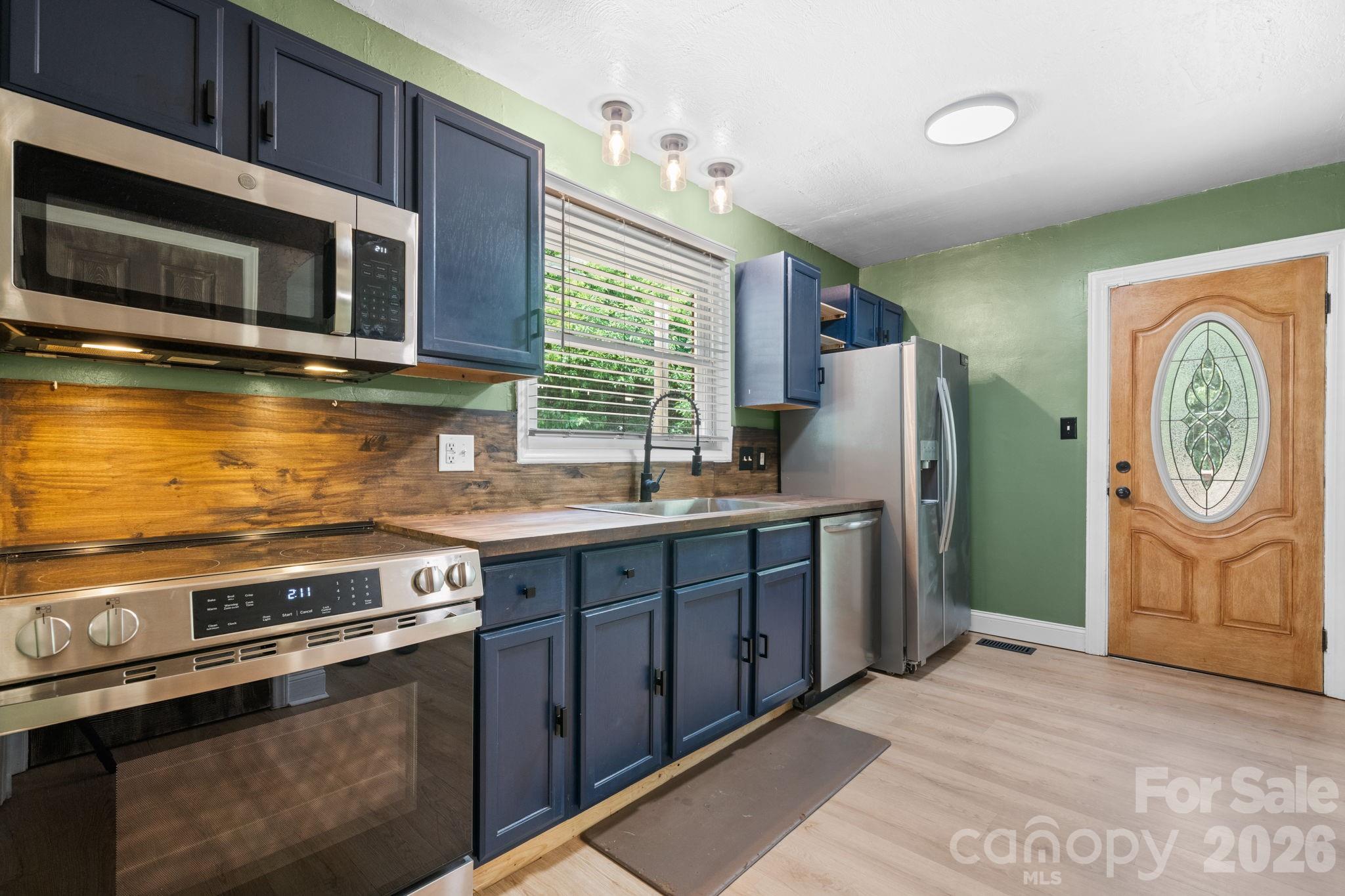248 Hemlock Street — Hudson
