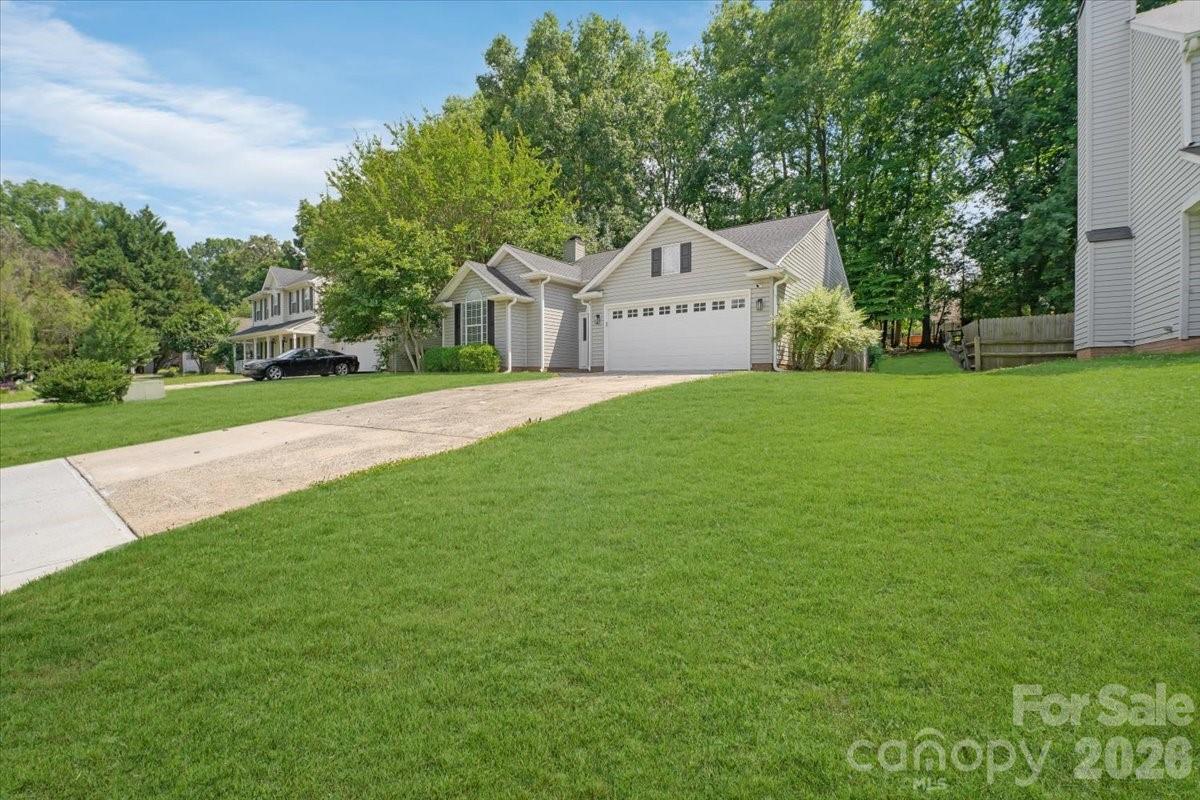 14136 Walkers Crossing Drive — Charlotte