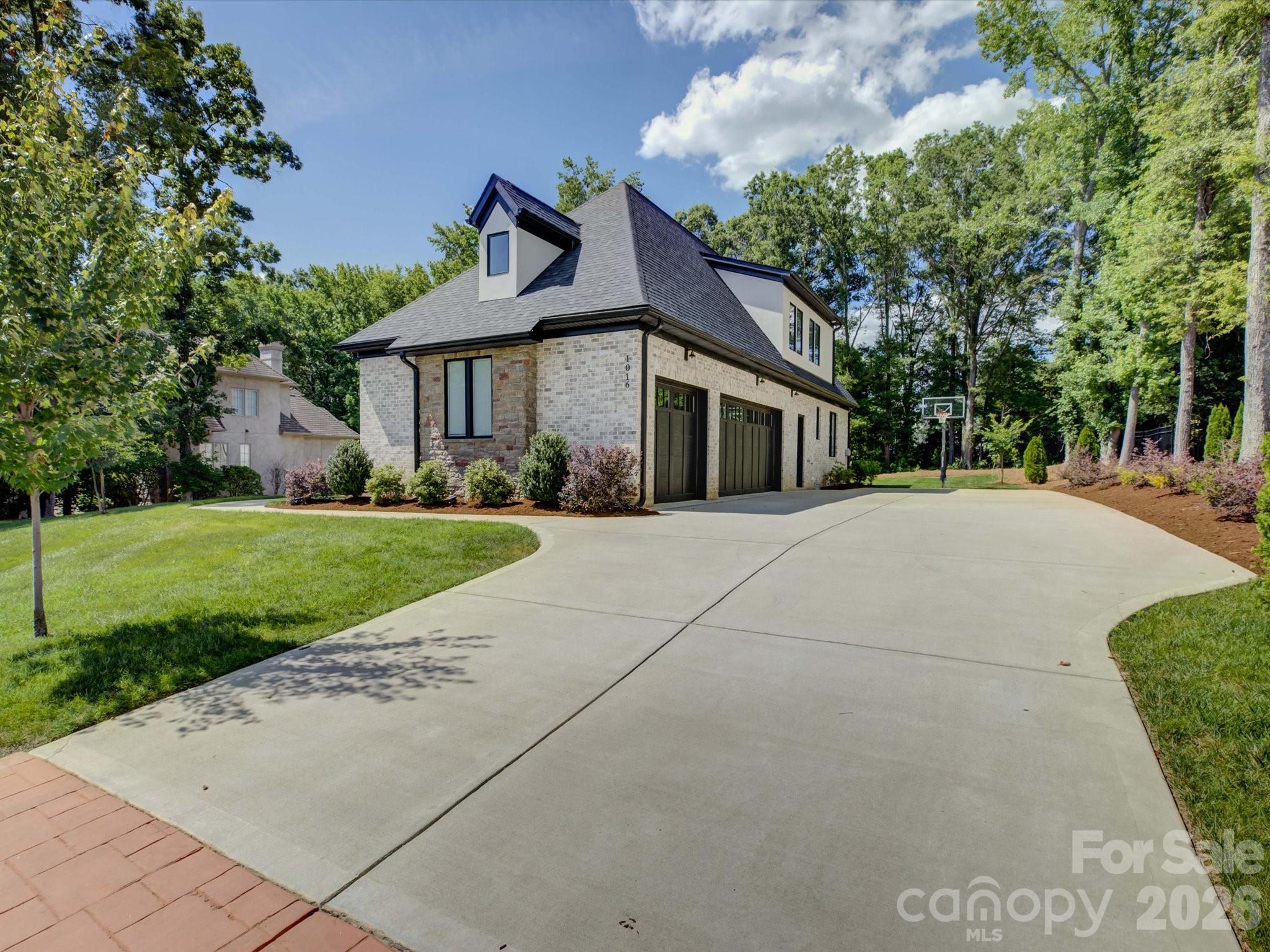 1016 Sherringham Way — Waxhaw