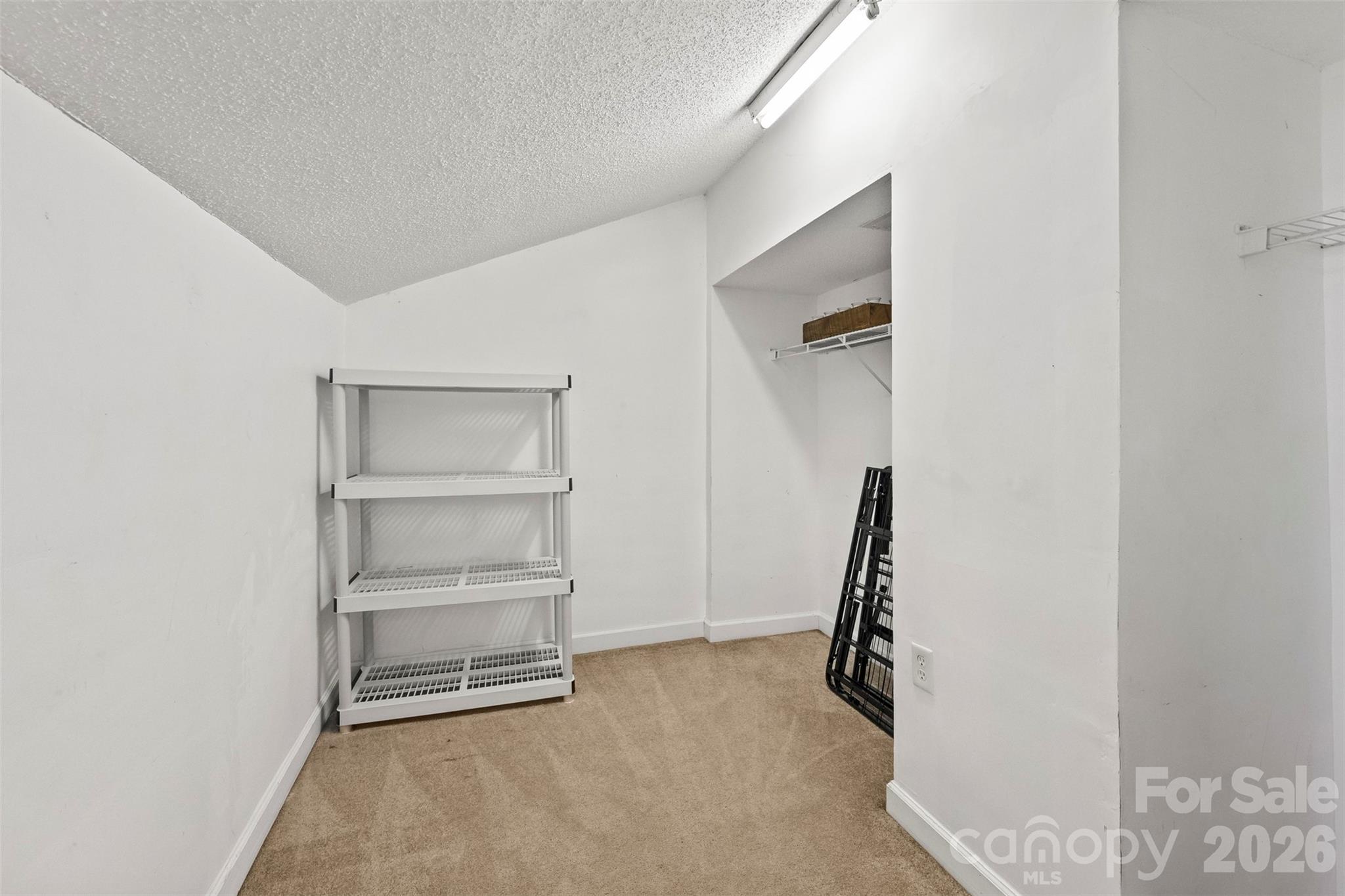 24327 Ridgecrest Road — Locust