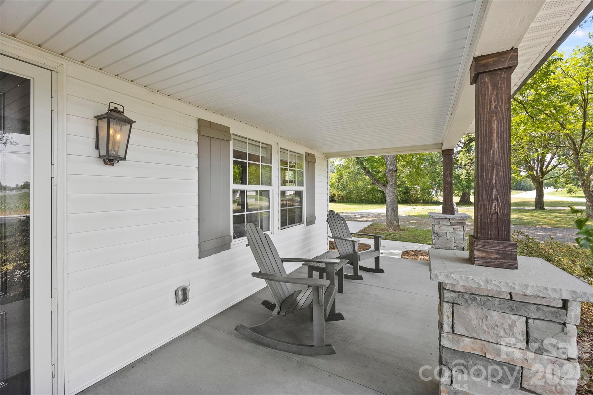24327 Ridgecrest Road — Locust