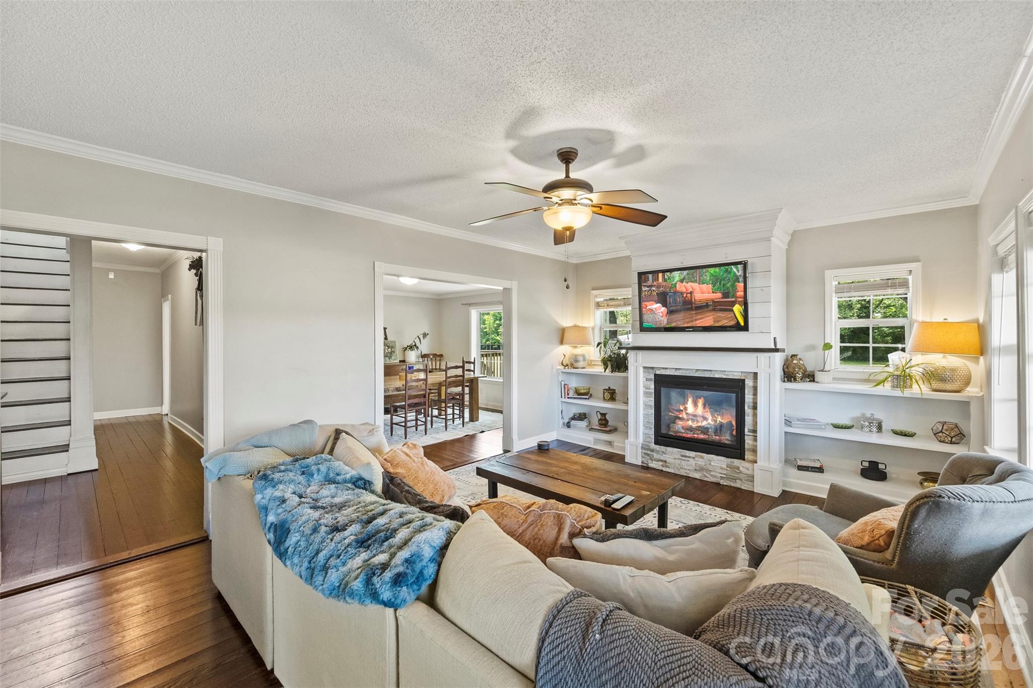 24327 Ridgecrest Road — Locust