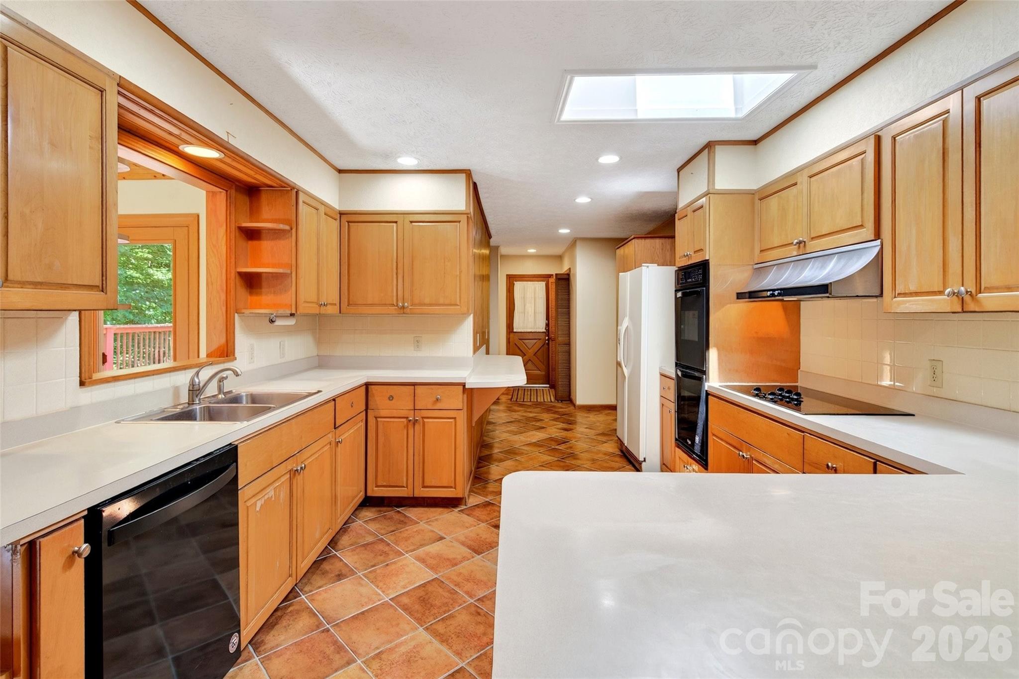 103 Richard Lane — Black Mountain