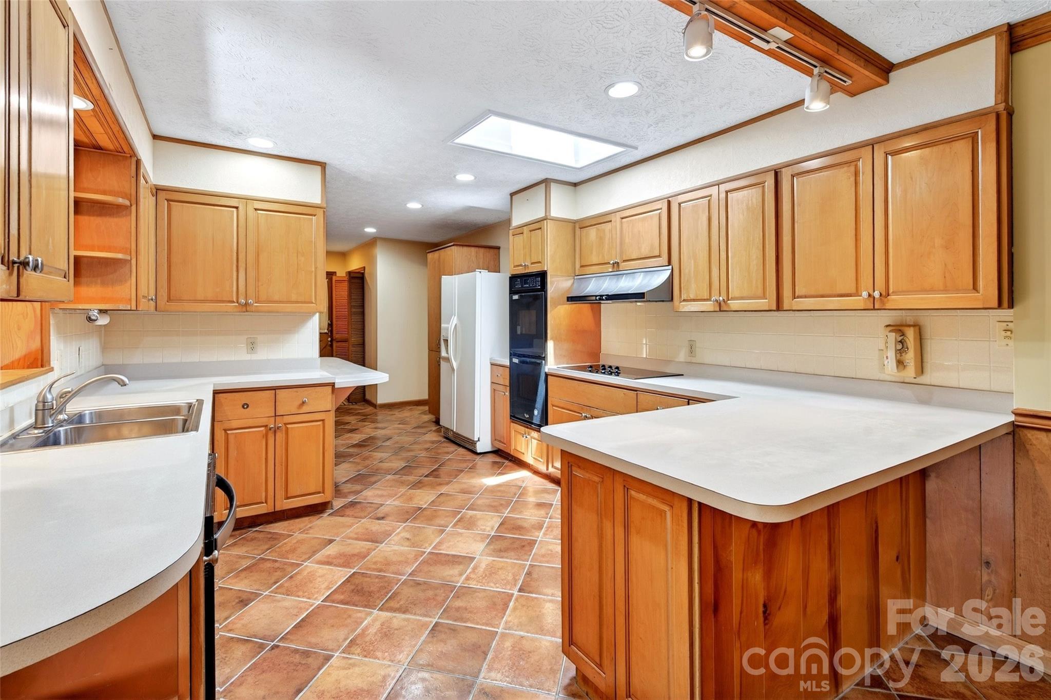 103 Richard Lane — Black Mountain