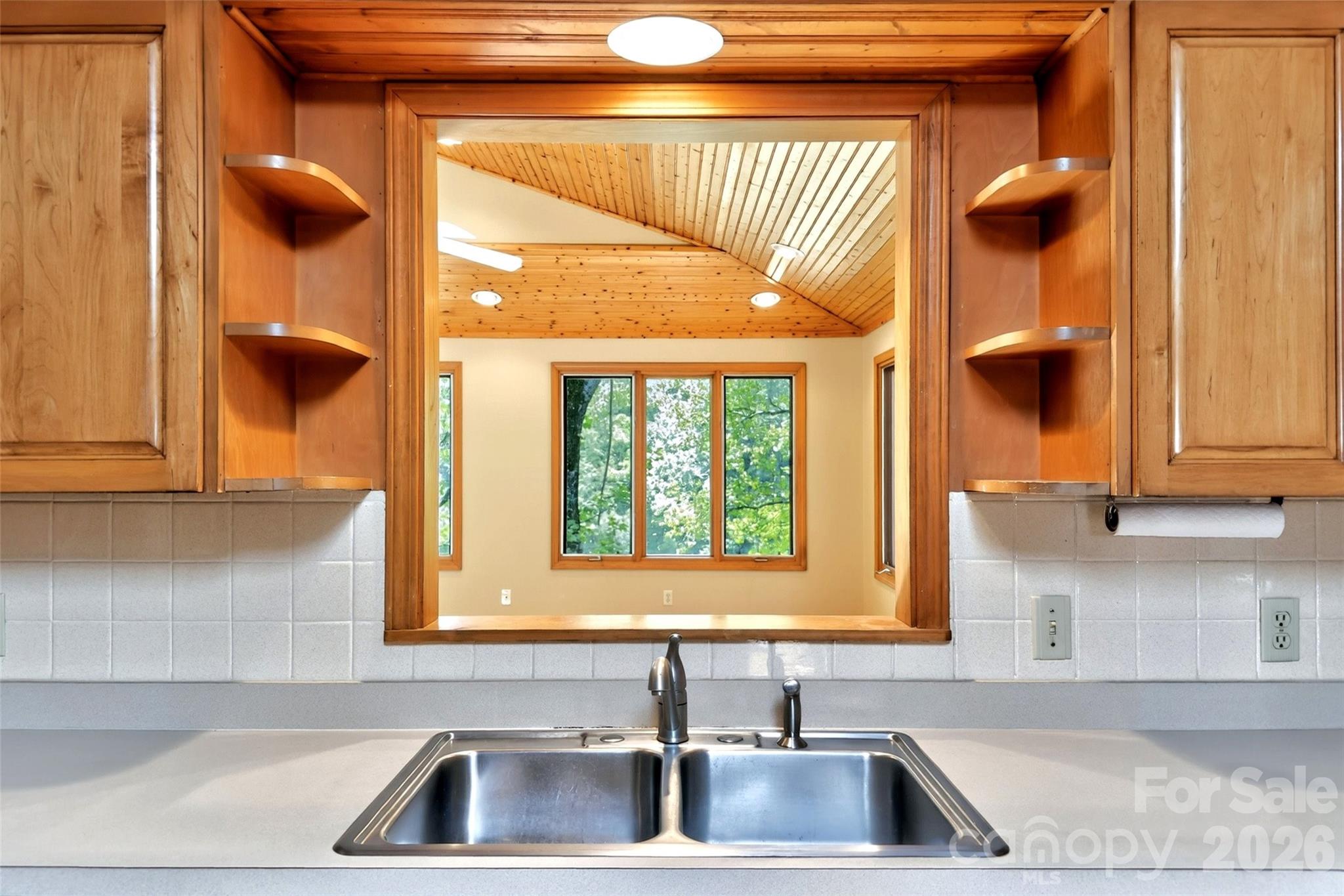 103 Richard Lane — Black Mountain