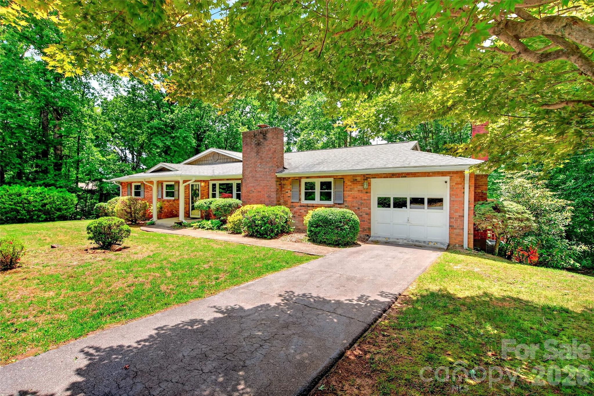 103 Richard Lane — Black Mountain