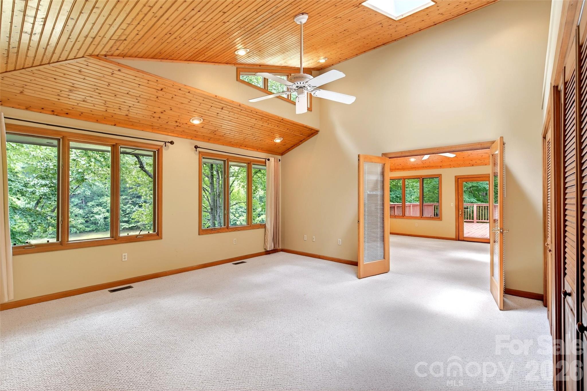 103 Richard Lane — Black Mountain