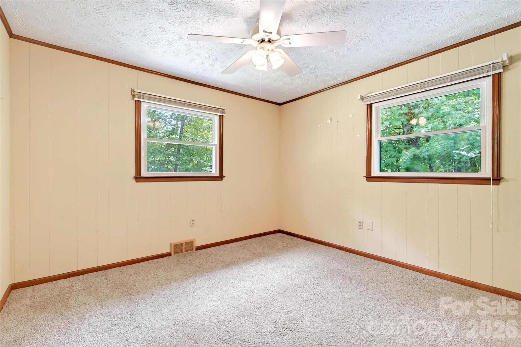 103 Richard Lane — Black Mountain