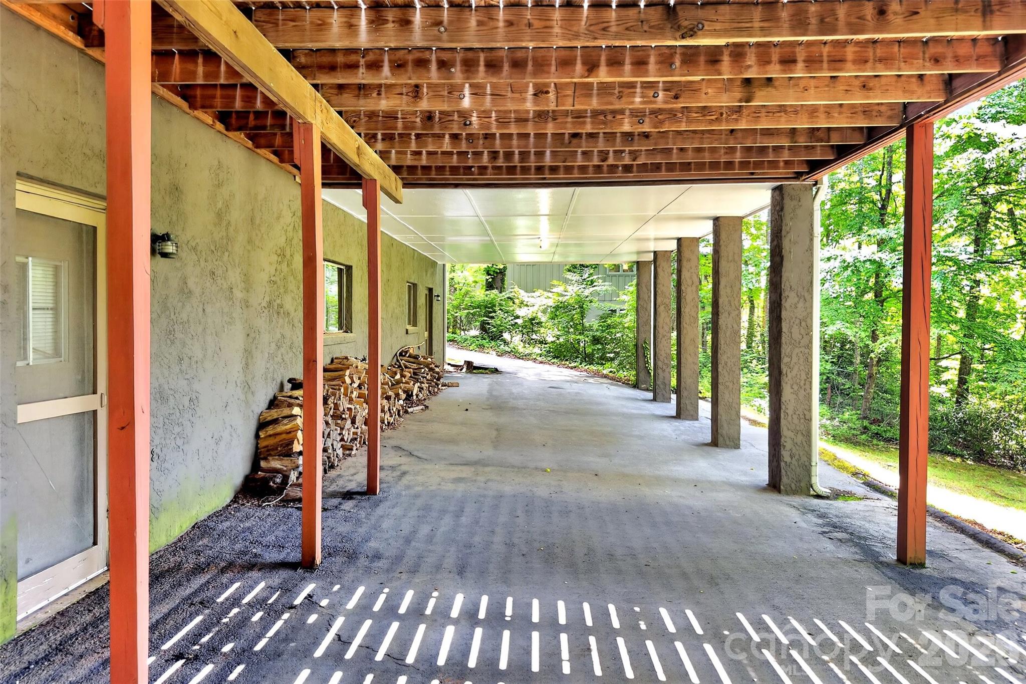 103 Richard Lane — Black Mountain