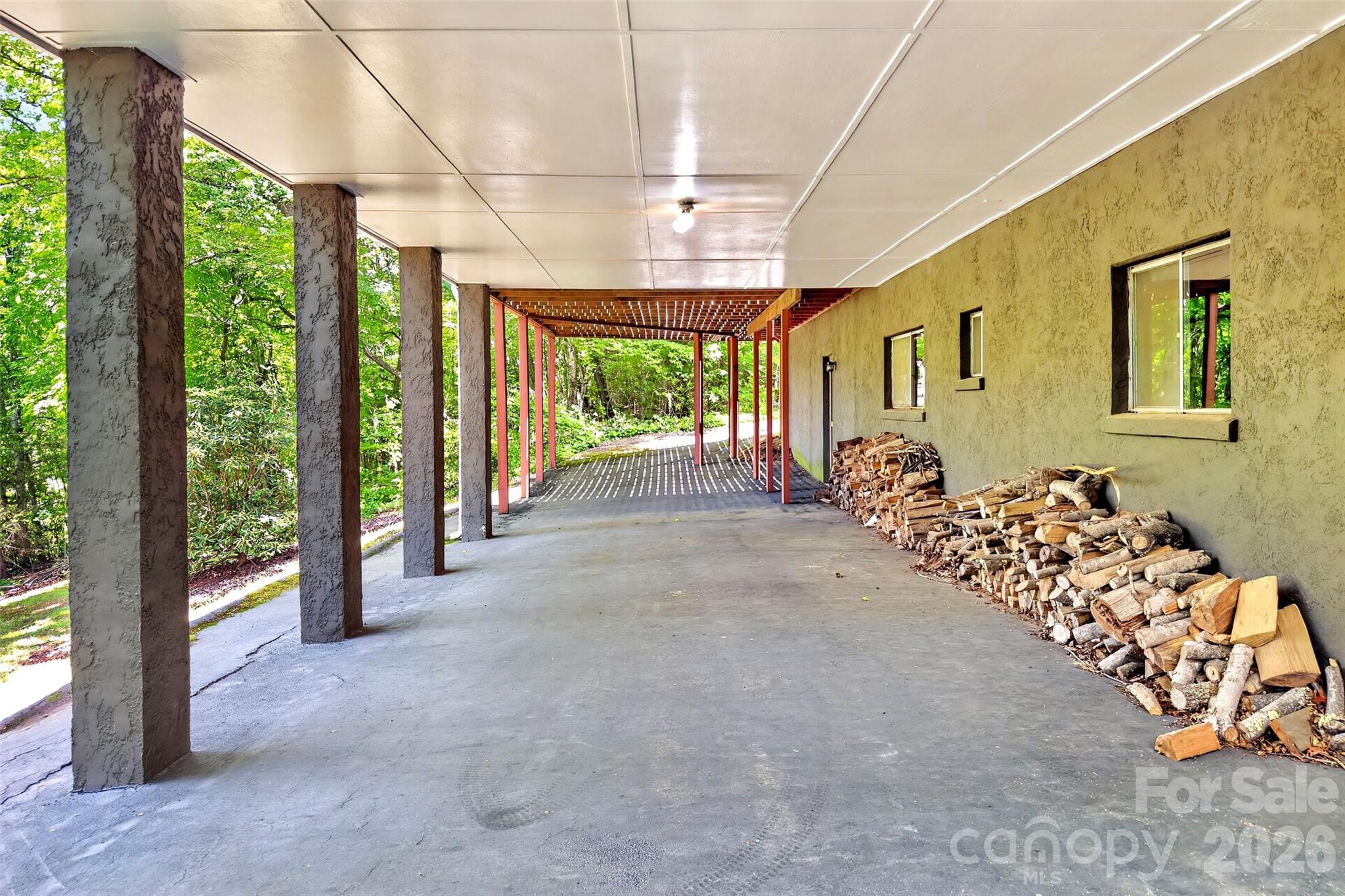 103 Richard Lane — Black Mountain