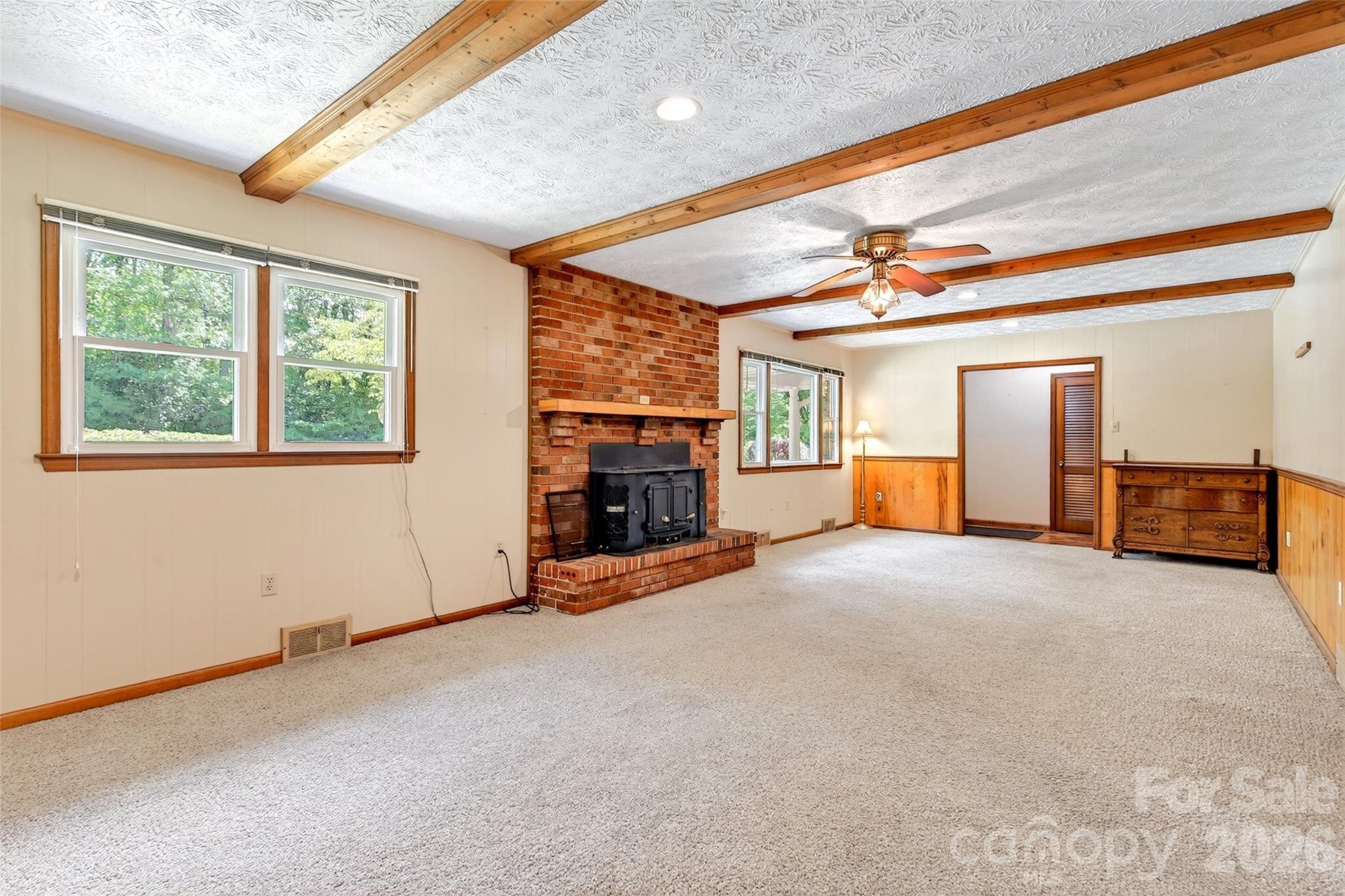 103 Richard Lane — Black Mountain