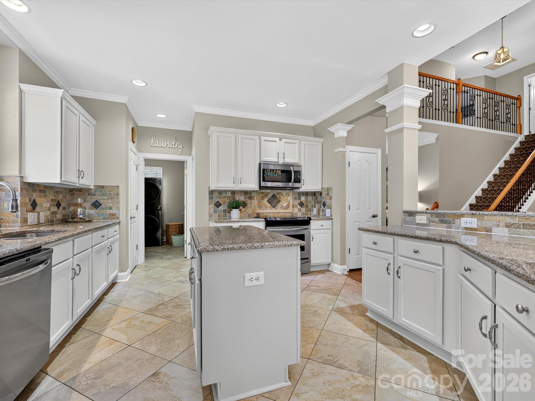 6706 Charter Hills Road — Charlotte