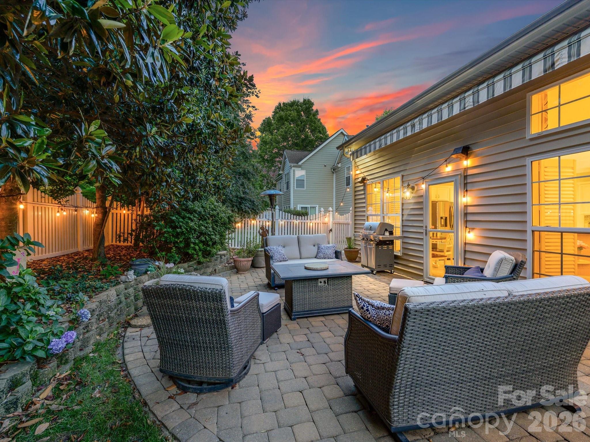 6706 Charter Hills Road — Charlotte