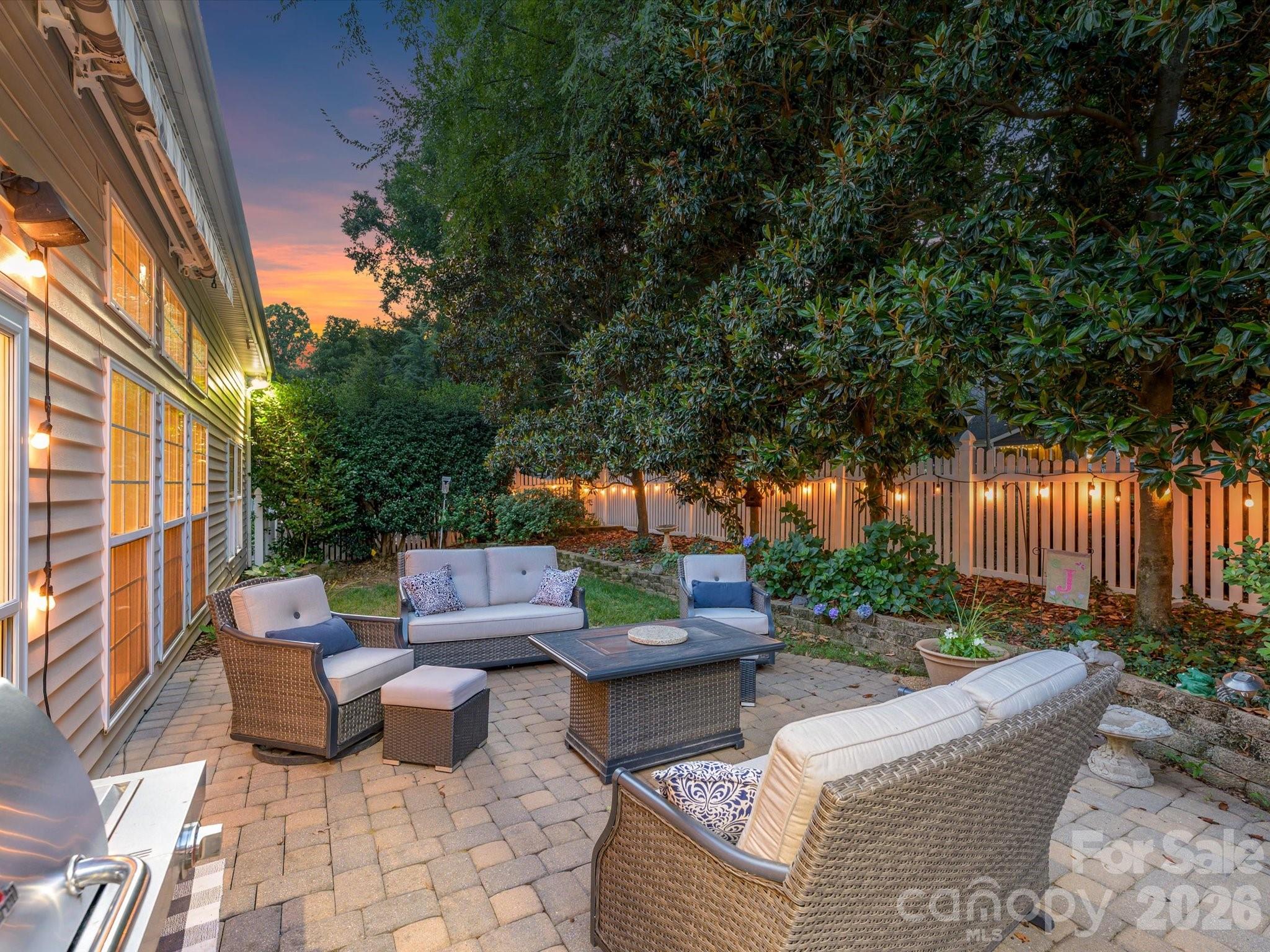 6706 Charter Hills Road — Charlotte