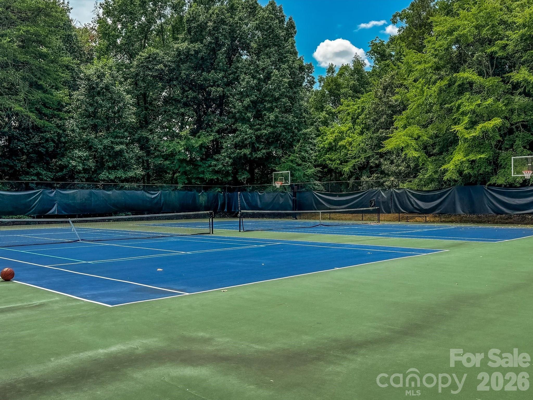 6706 Charter Hills Road — Charlotte
